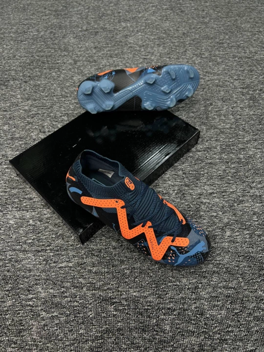 Профессиональные футбольные бутсы Puma Future 7 Ultimate FG/AG