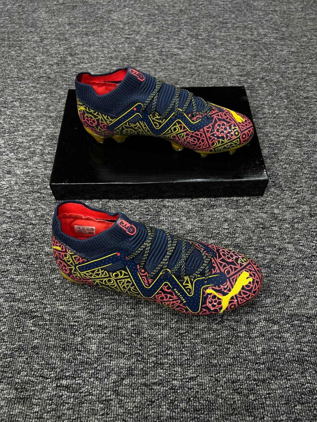Профессиональные футбольные бутсы Puma Future 7 Ultimate FG/AG