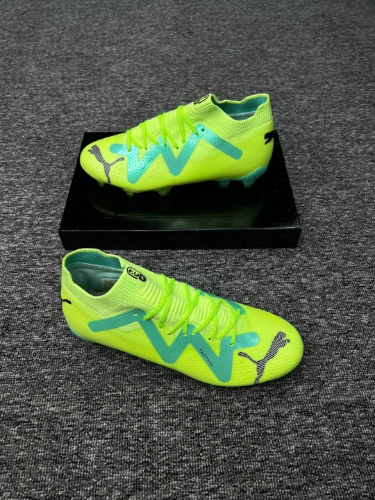 Профессиональные футбольные бутсы Puma Future 7 Ultimate FG/AG - 