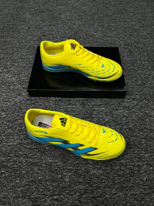 Futbol butsa sarakanoshkalar— sun'iy maydon uchun F50, Airzoom, Pridator