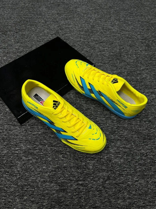 Futbol butsa sarakanoshkalar— sun'iy maydon uchun F50, Airzoom, Pridator