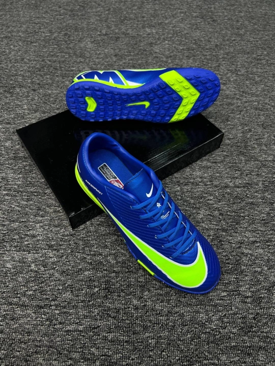 Futbol butsa sarakanoshkalar— sun'iy maydon uchun F50, Airzoom, Pridator
