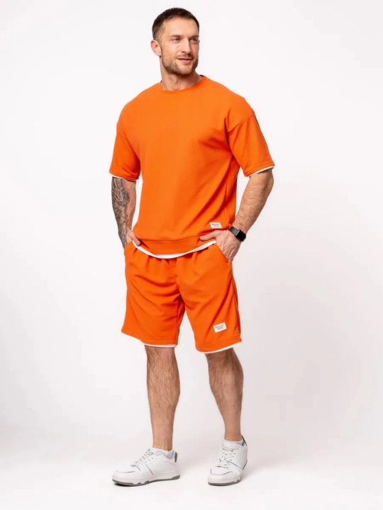 Erkaklar kiyimi to‘plami: futbolka + shortik, 2 tasi 1 da