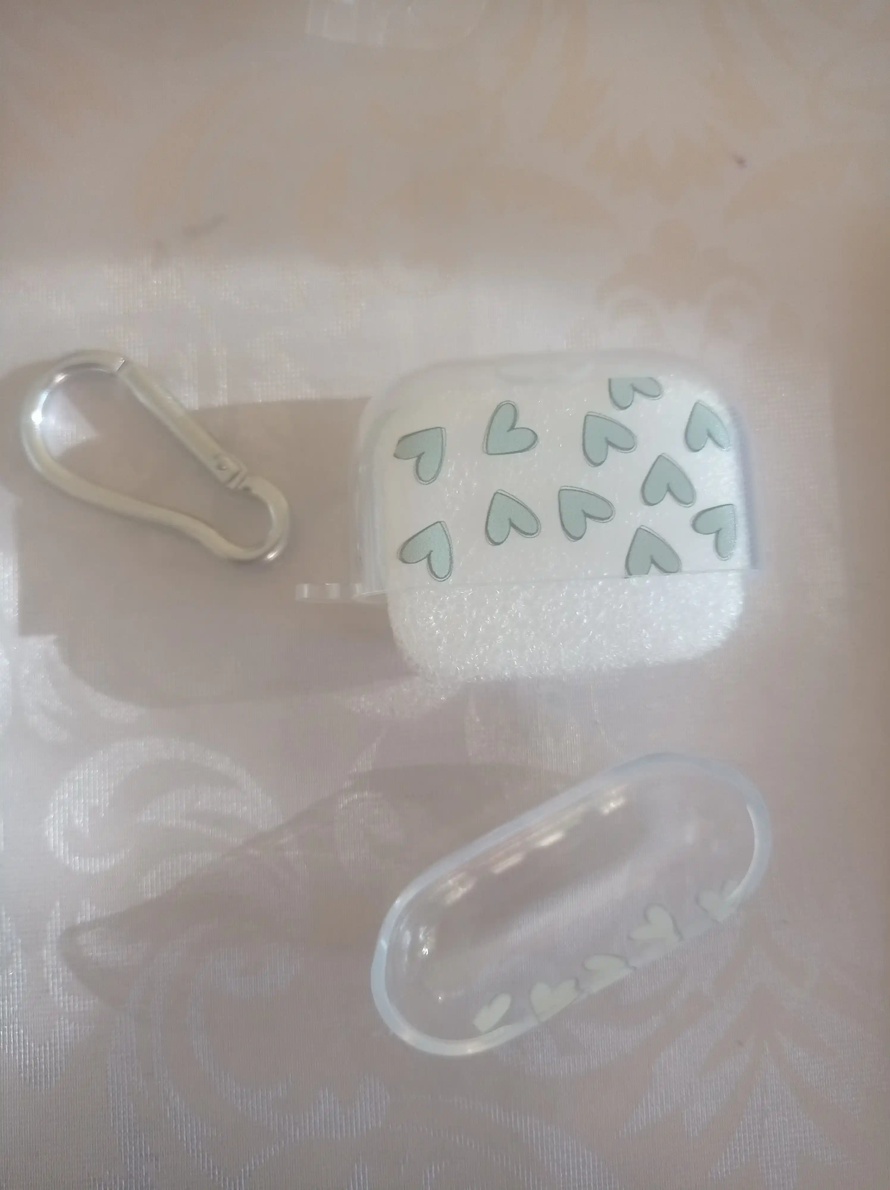 AirPods 1, 2 / Pro, 3, 4 simsiz quloqchinlar uchun g'ilof, yurak nashri bilan