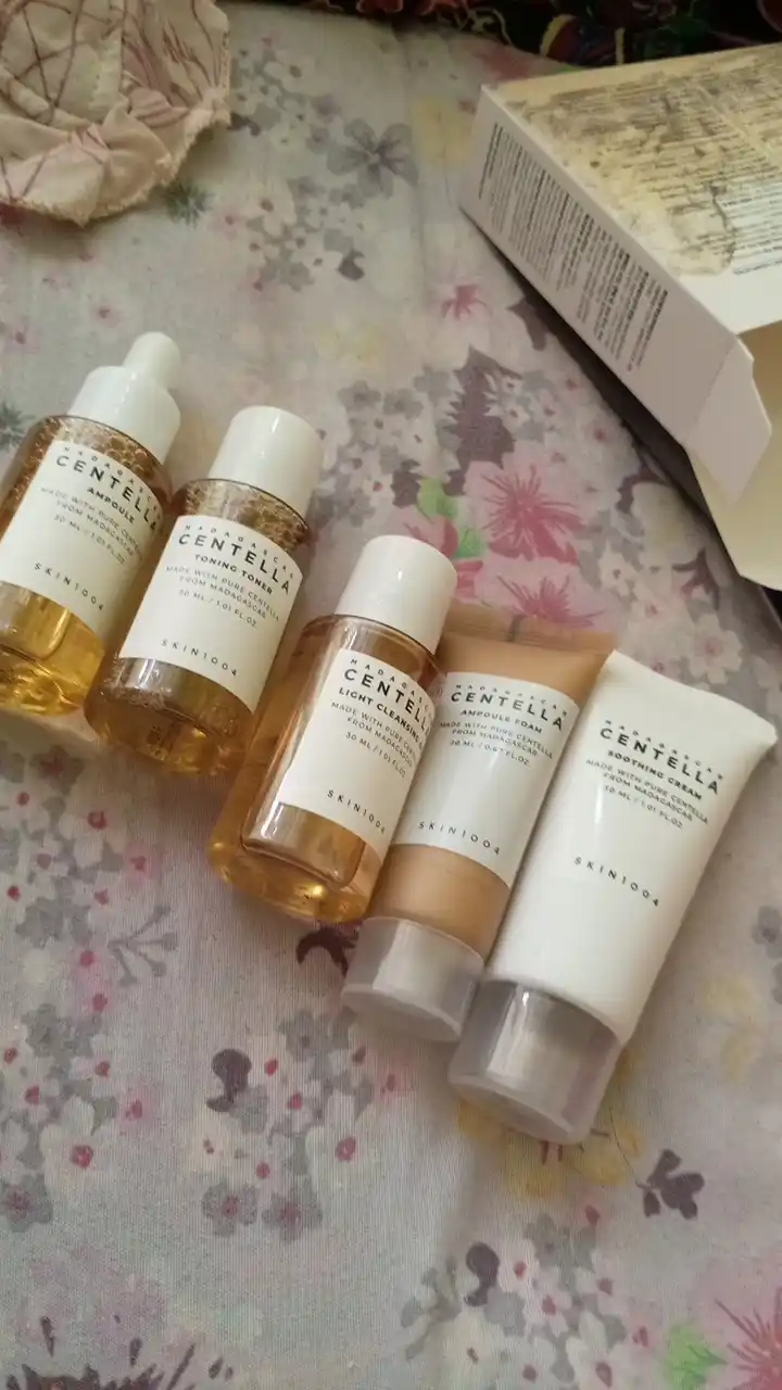 Набор для ухода за кожей Skin 1004 Madagascar Centella Travel Kit, мини-набор 