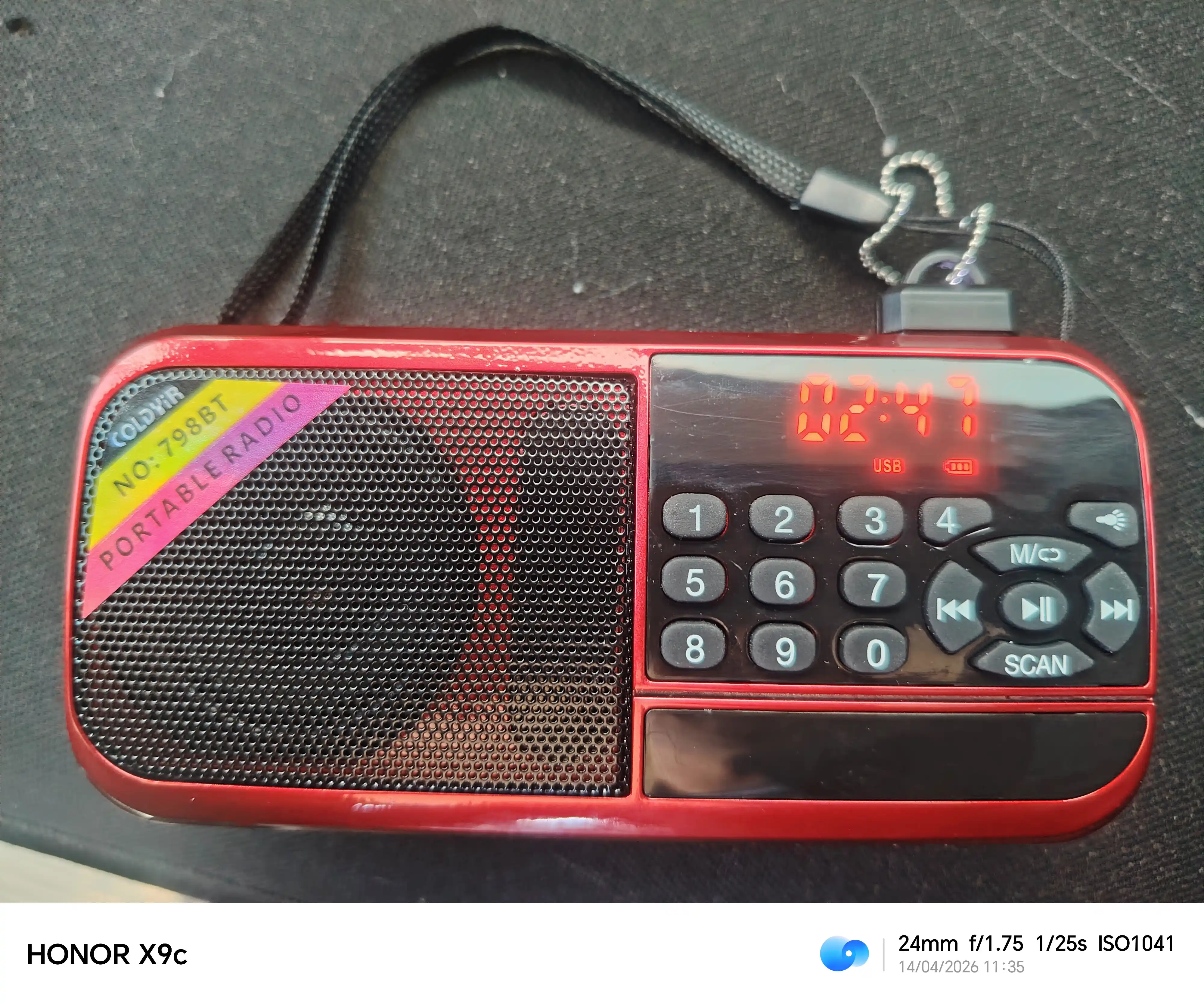 Kolonka radio va Bluetooth radio qabul qiluvchilar, 2 tasi 1 da