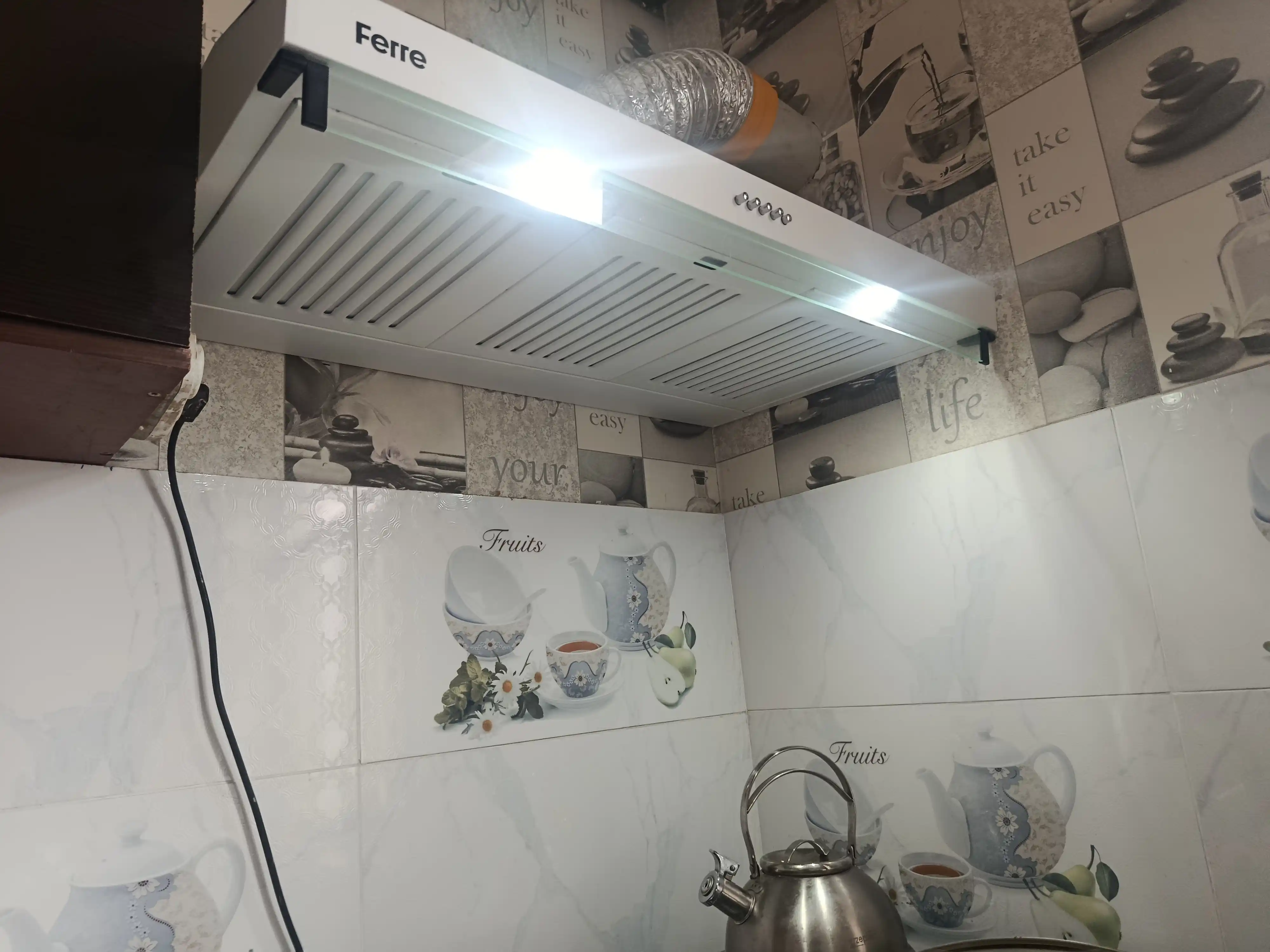 Oshxona uchun dudbo'ron Ferre 901 TABLET, 2 ta motorli va LED lampochkalar bilan