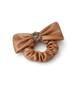 Коричневый