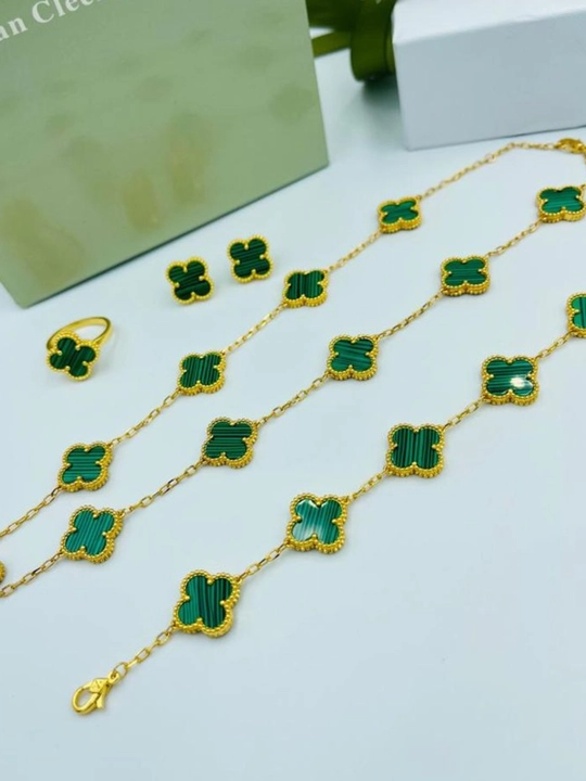 VAN CLEEF Taqinchoqlar to‘plami, uzuk, ziraklar, zanjir va bilaguzuk