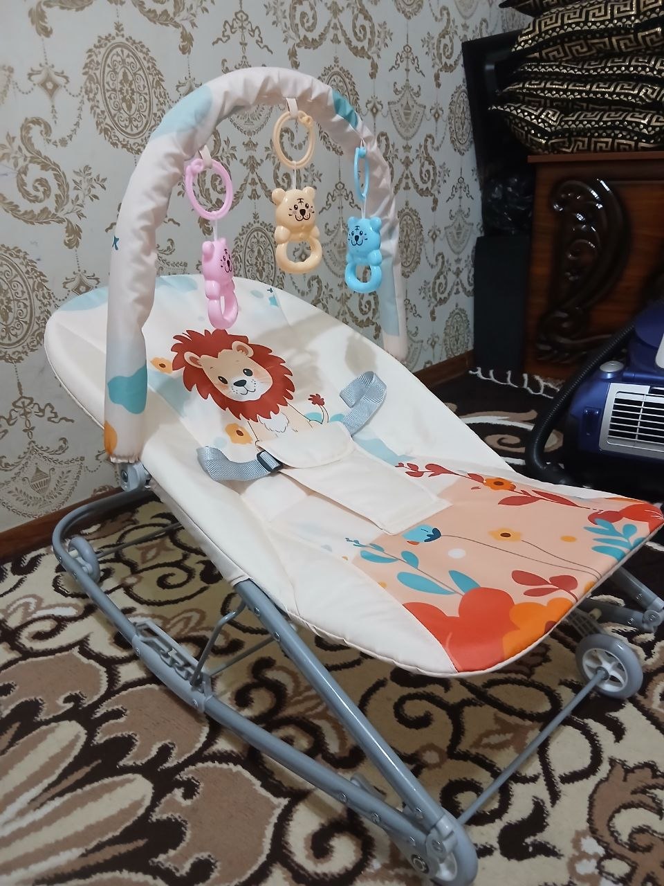Люлька-качалка для новорождённых, качающийся шезлонг с игрушками