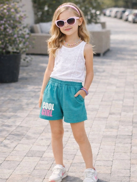 Qiz uchun moda shortilar - 