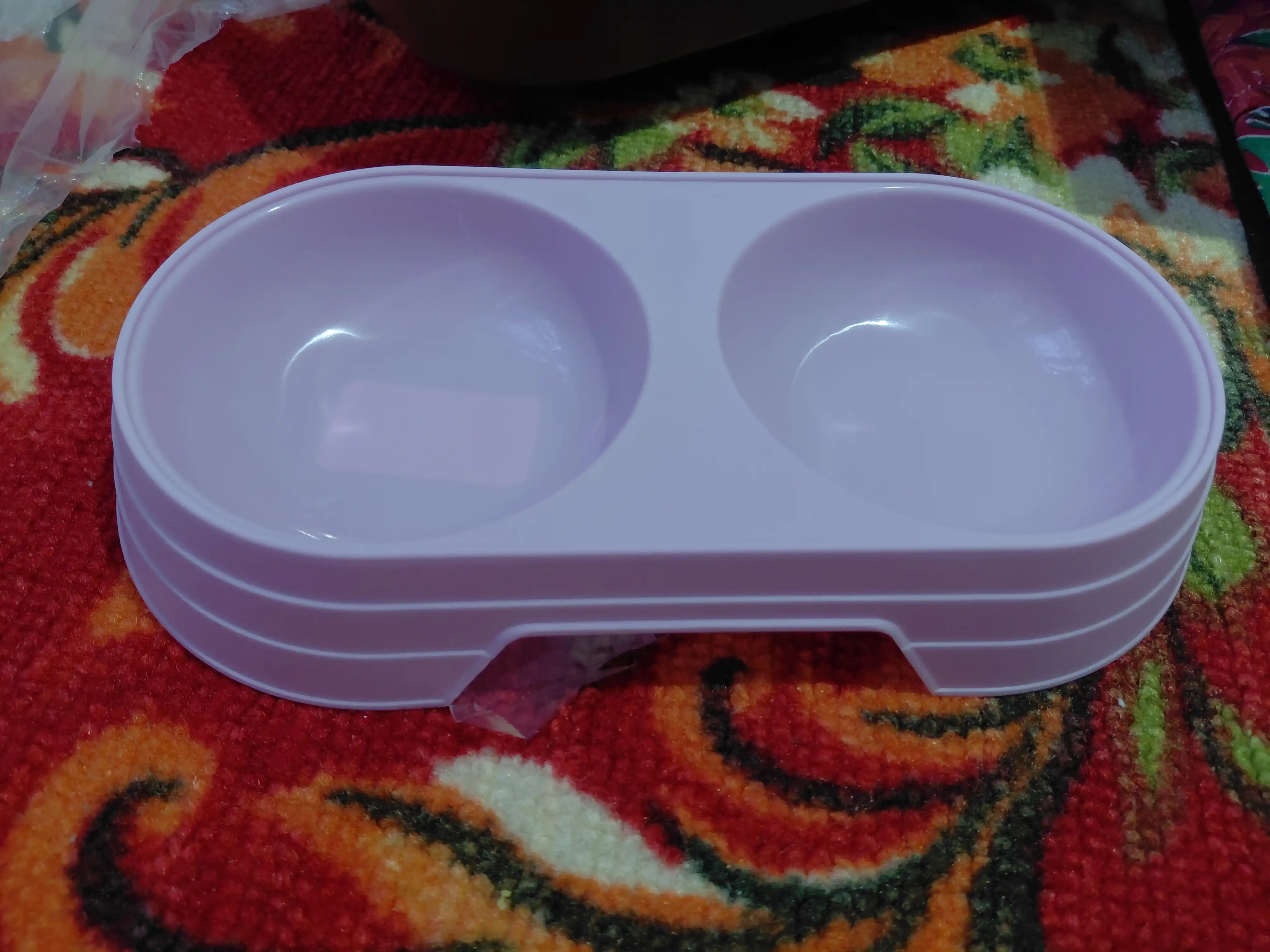 Mushuklar va itlar uchun ikki qismli idish, 150 ml, plastik