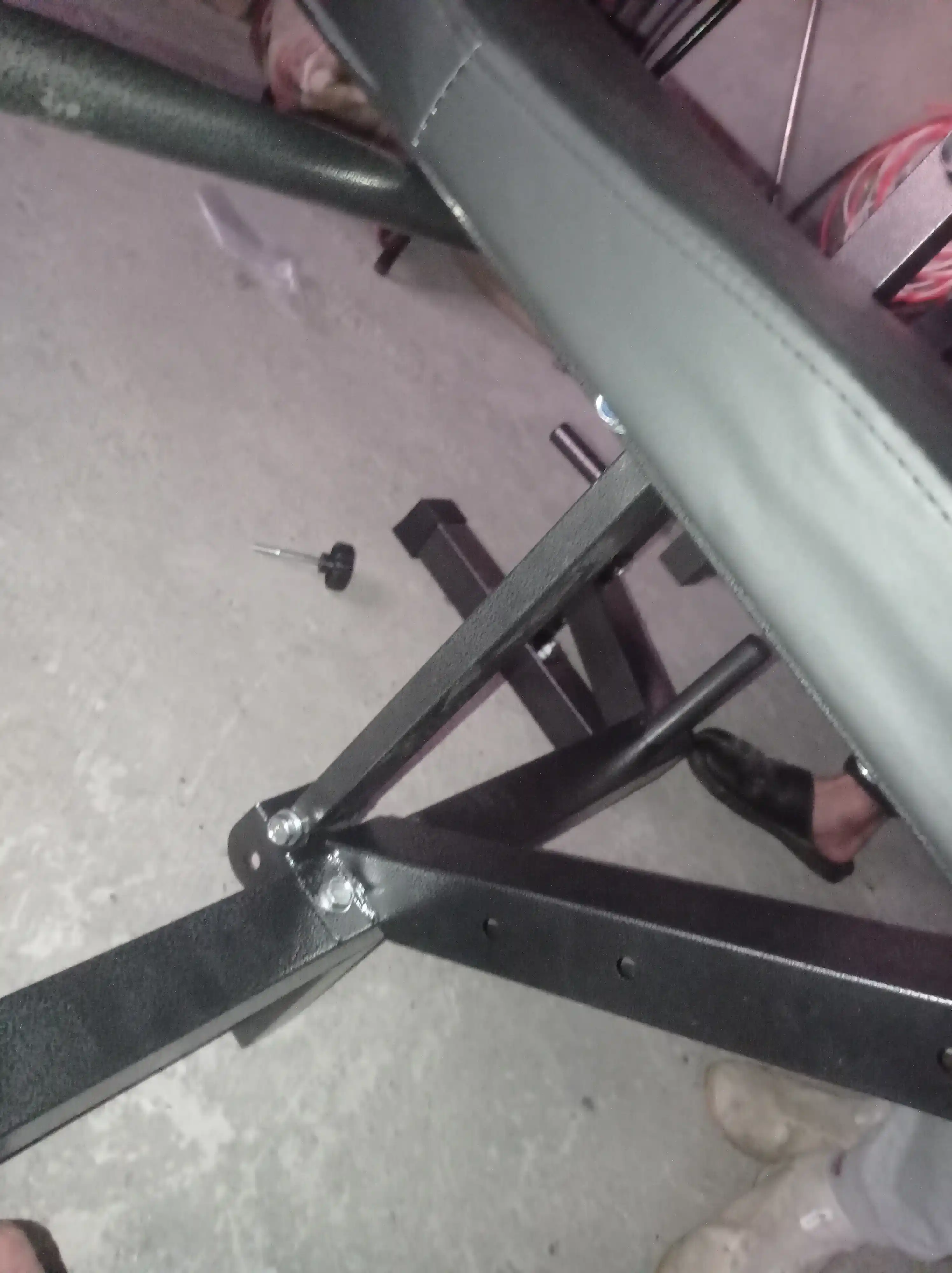 Ko‘p funksiyali JL-YLD skam’ya – jim, oyoq va biceps mashqlari, uy uchun ideal