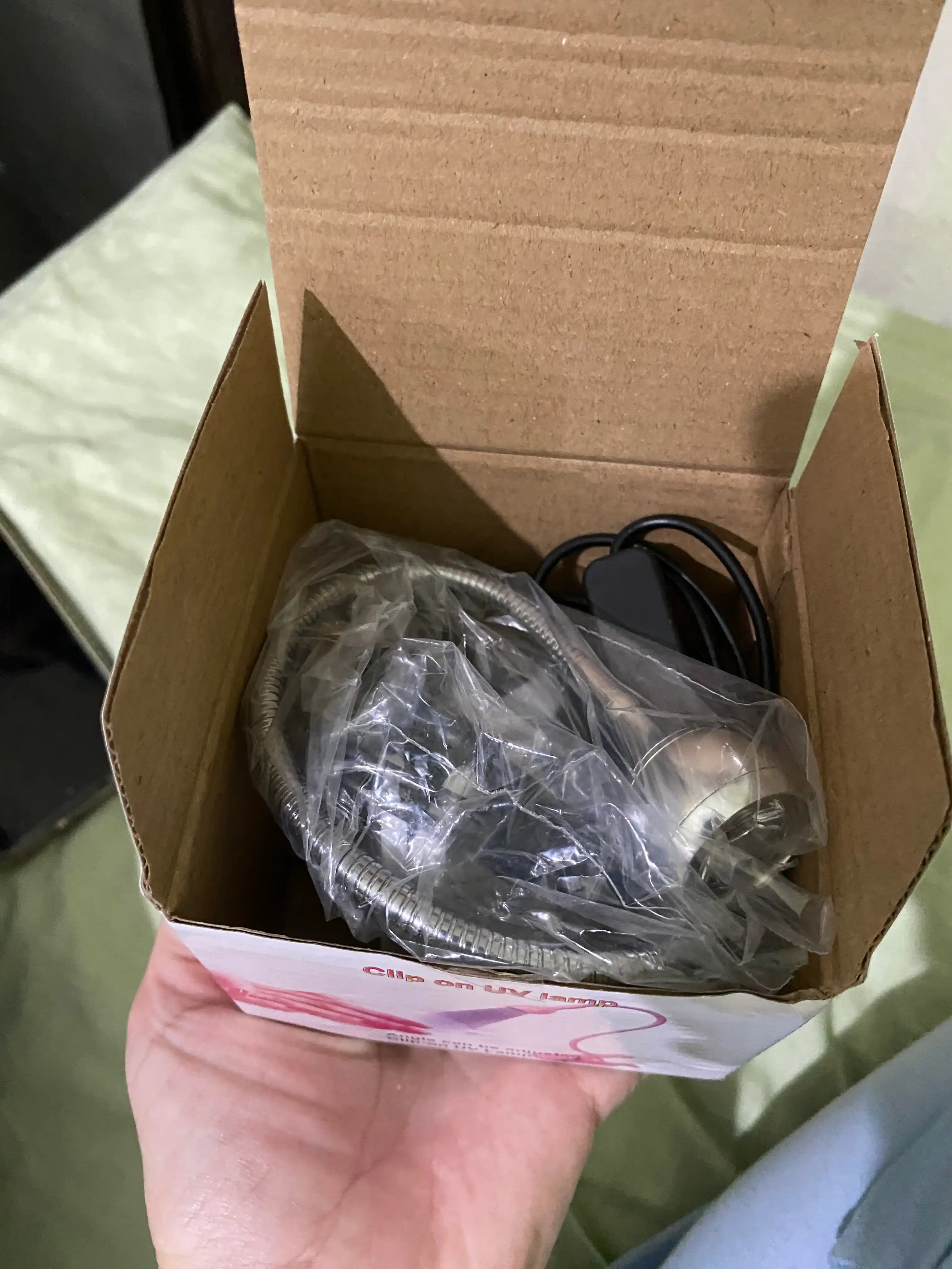 Manikyur va pedikyur uchun professional ultrabinafsha chiroqli lampa