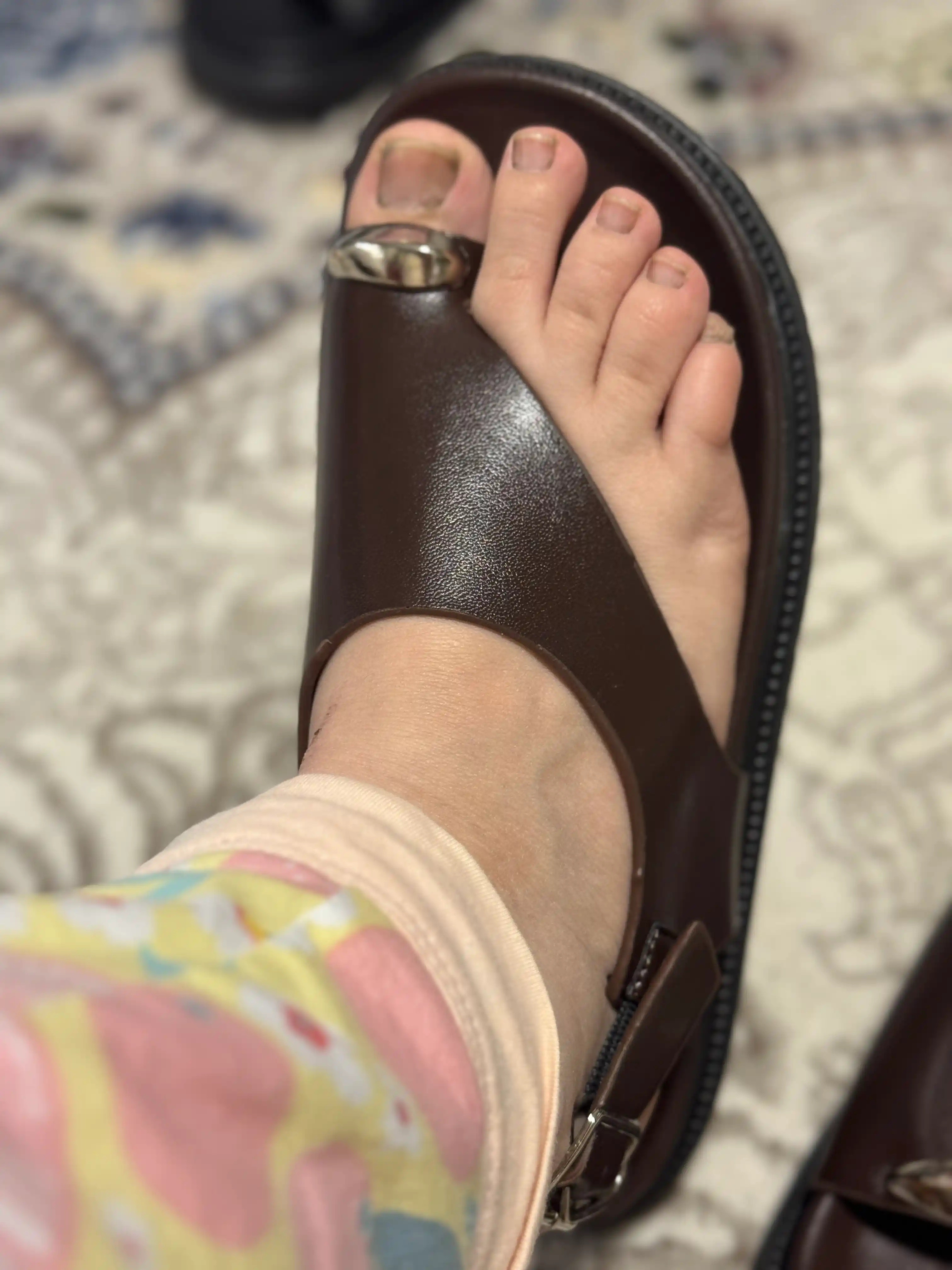 Ayollar yozgi sandal, ochiq bosonojka, platformali, zamonaviy, qulay oyoq kiyim