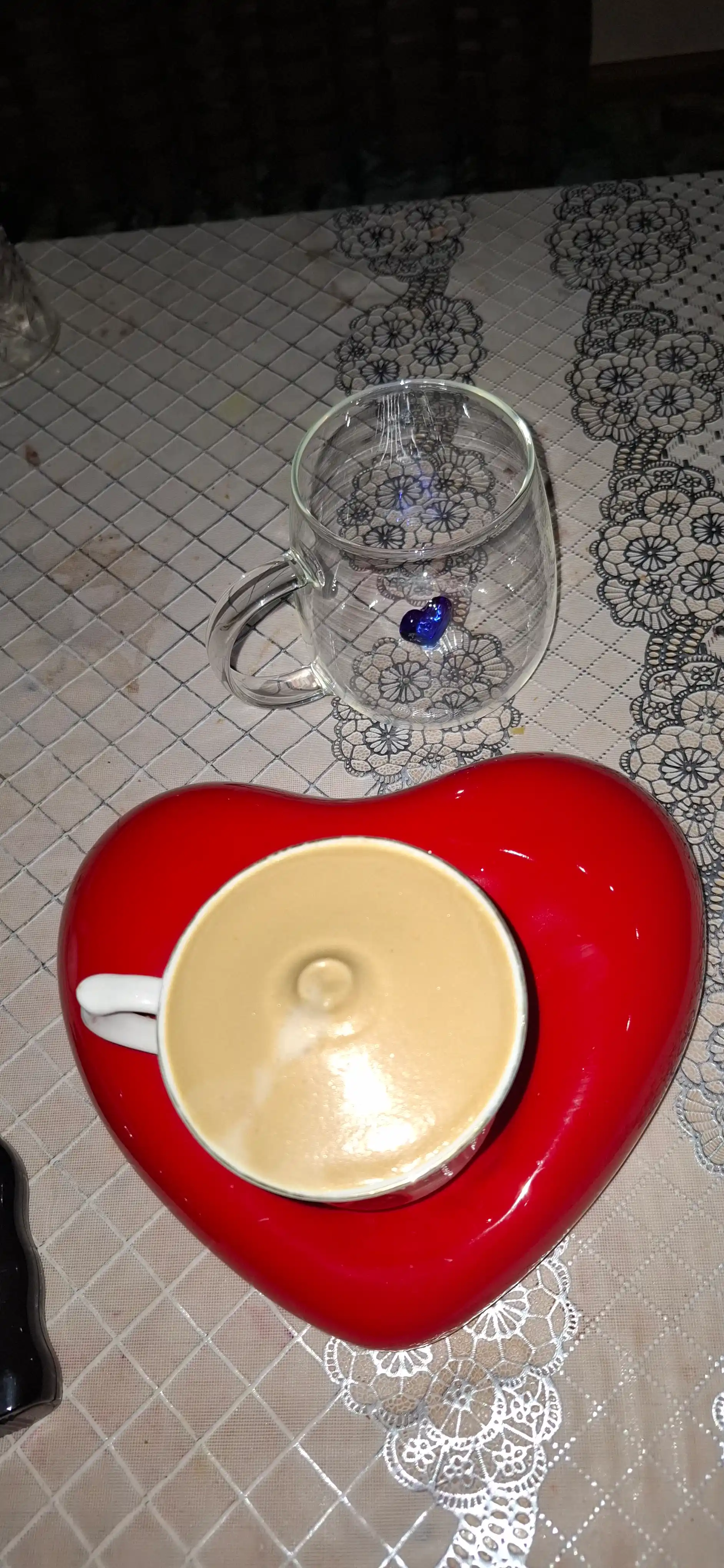 Ichida 3D figurali estetik shisha bokal krujka stakan (atirgul, yurak), ajoyib sovg'a