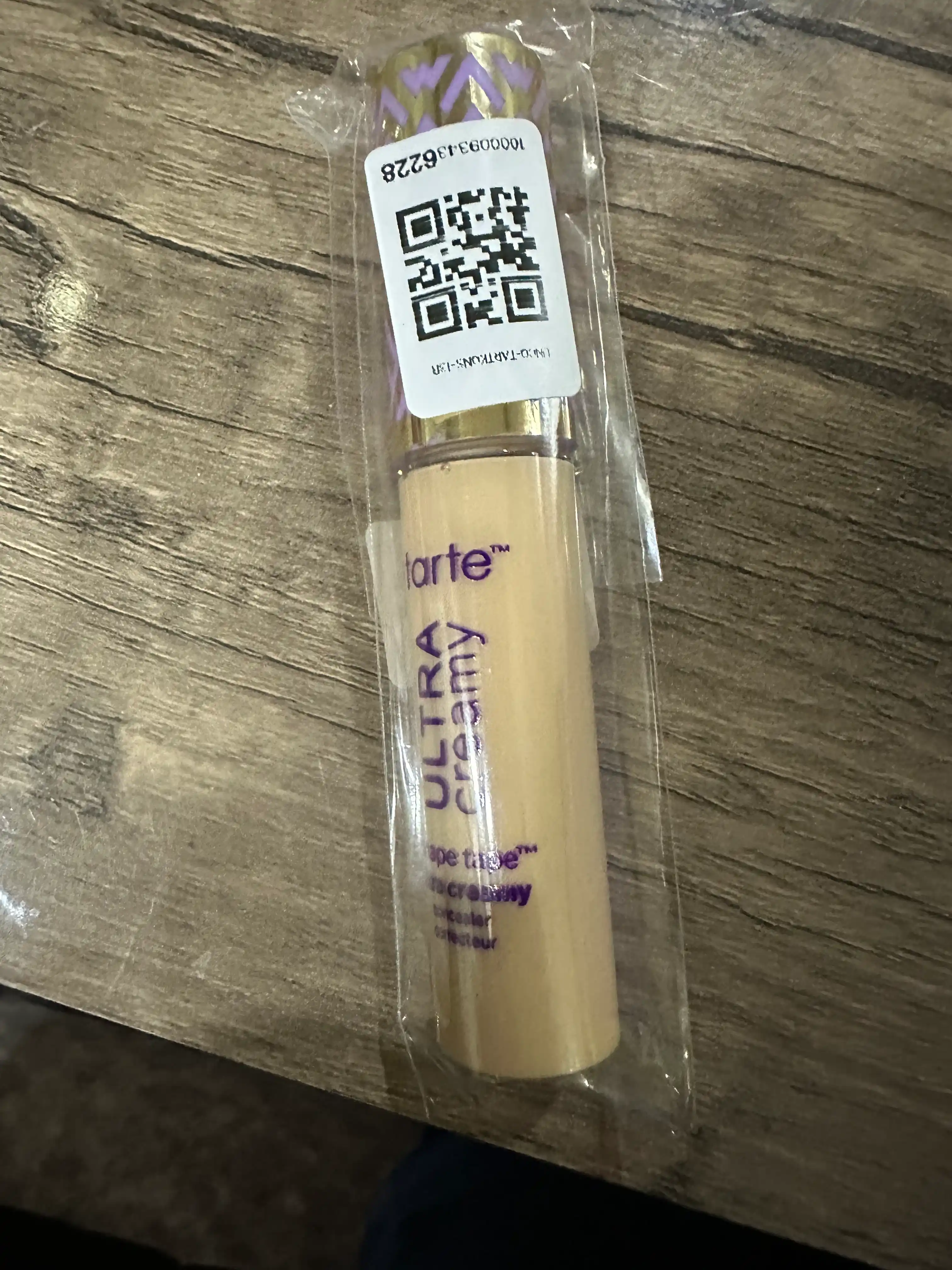 Консилер Tarte shape tap ultra creamy concealer