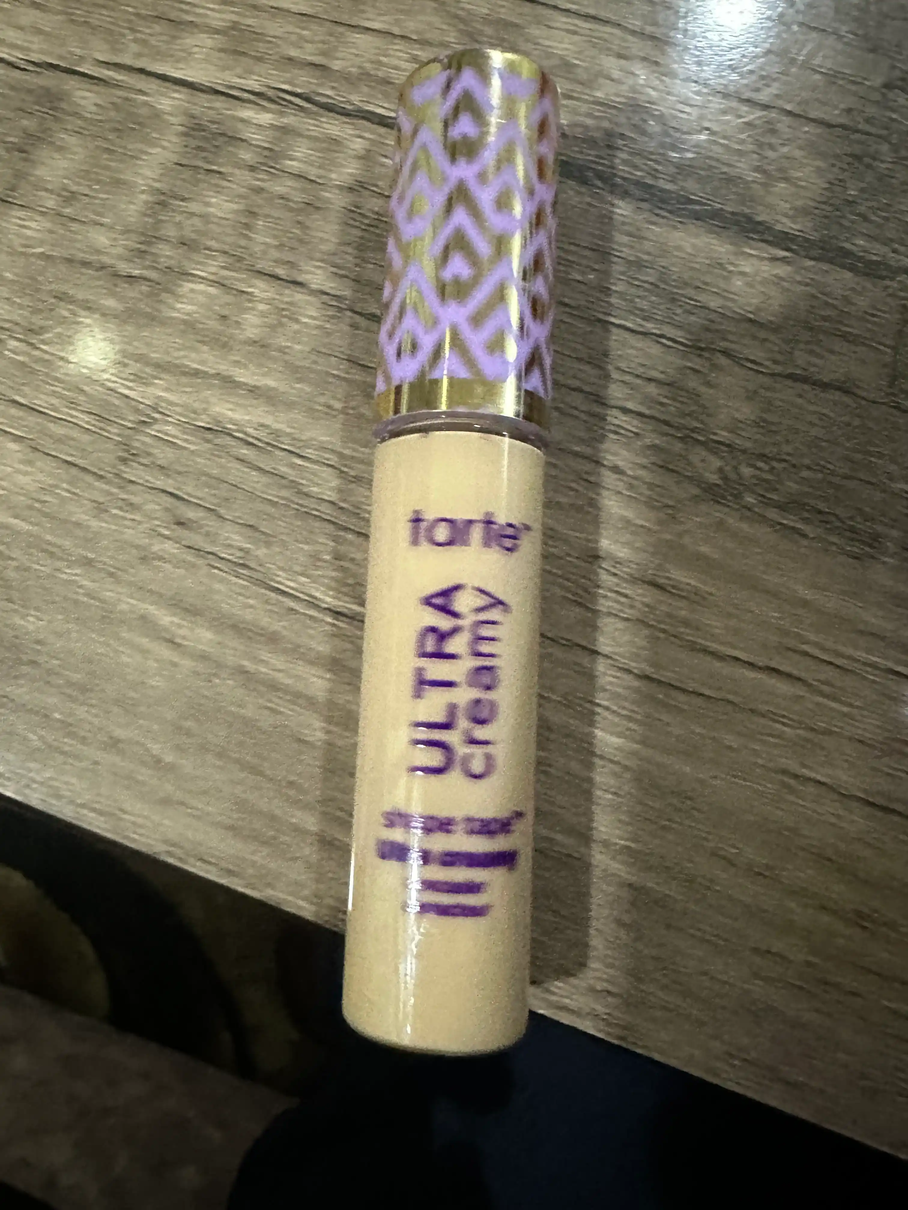 Консилер Tarte shape tap ultra creamy concealer