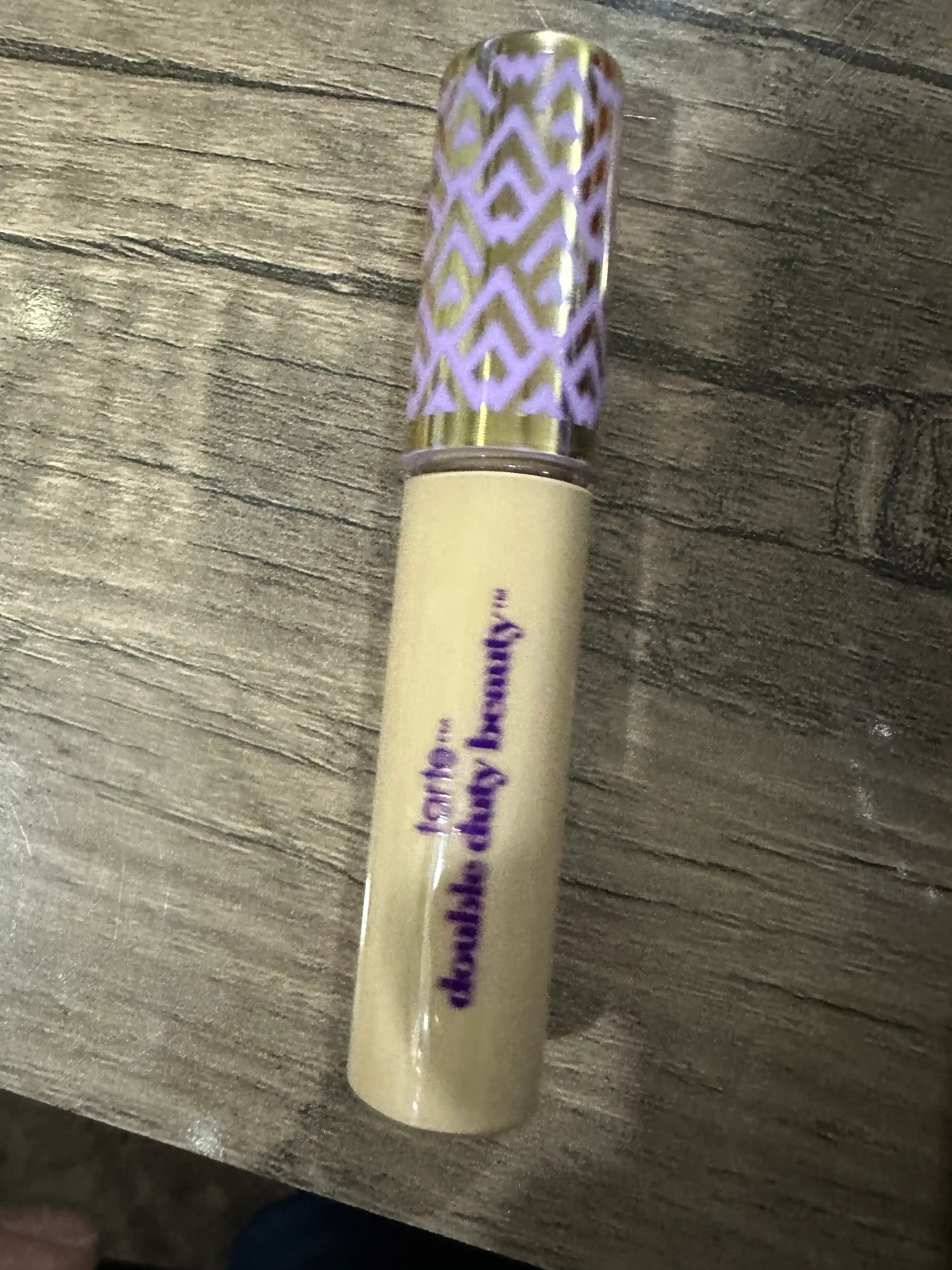Консилер Tarte shape tap ultra creamy concealer