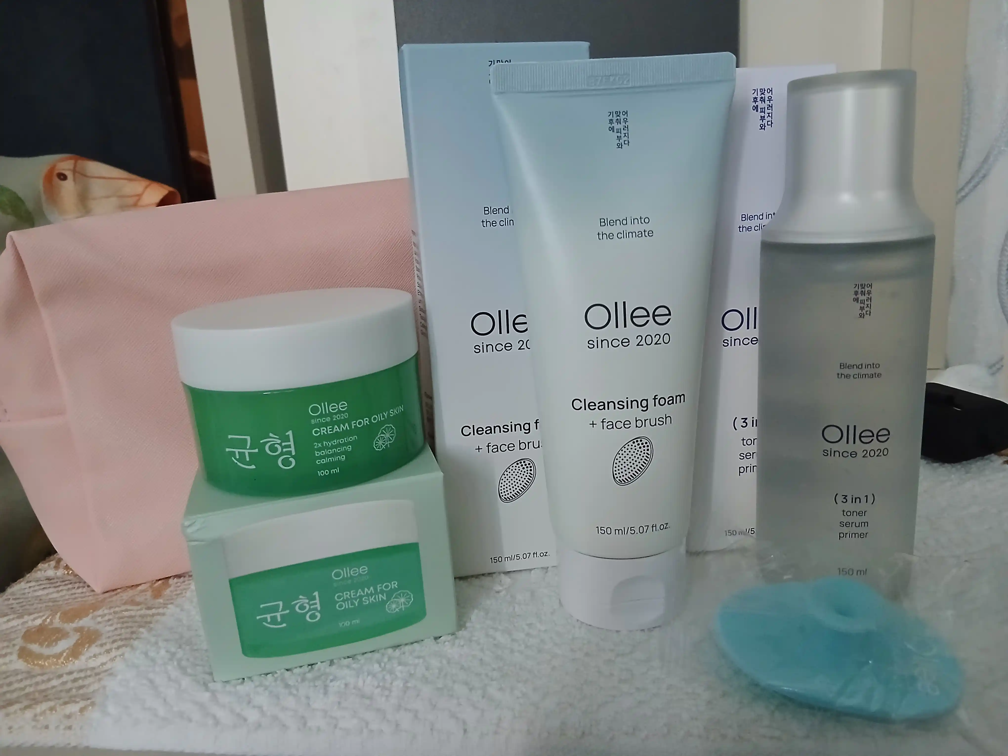 Kosmetik sovg‘a to‘plami Ollee yuz va tana parvarishi, namlantirish va tozalash uchun