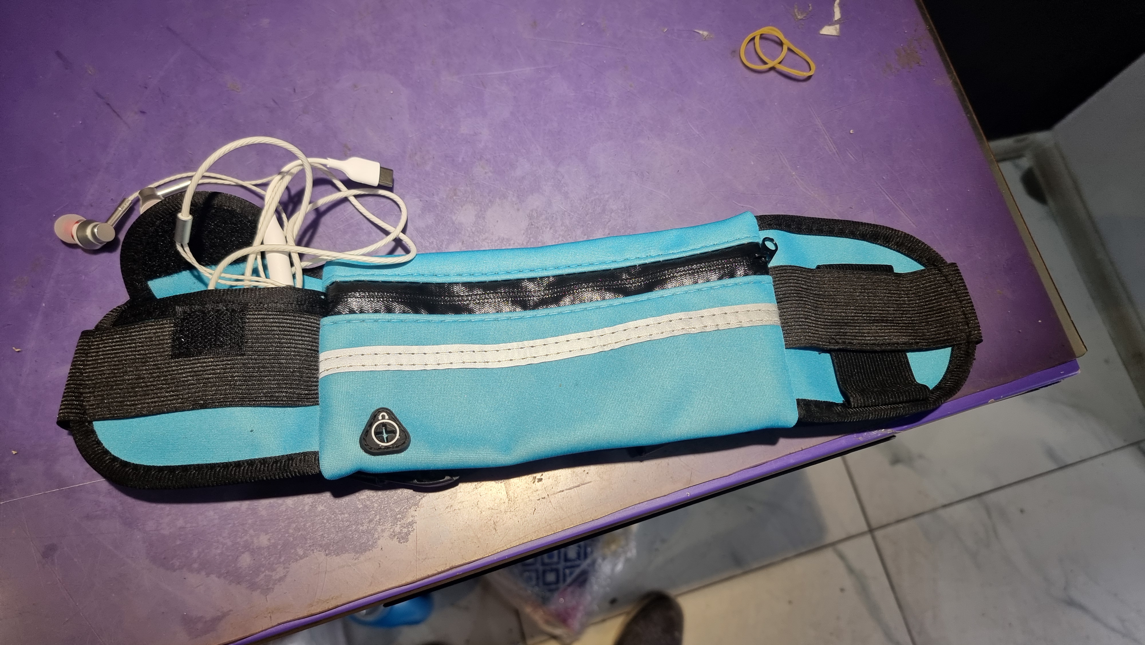 Sportiv sumka, belga osiladigan, telefon va shishani saqlash uchun moljallangan yugurish