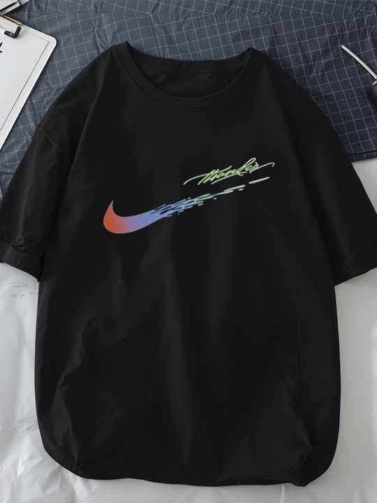 Ayollar futbolkasi