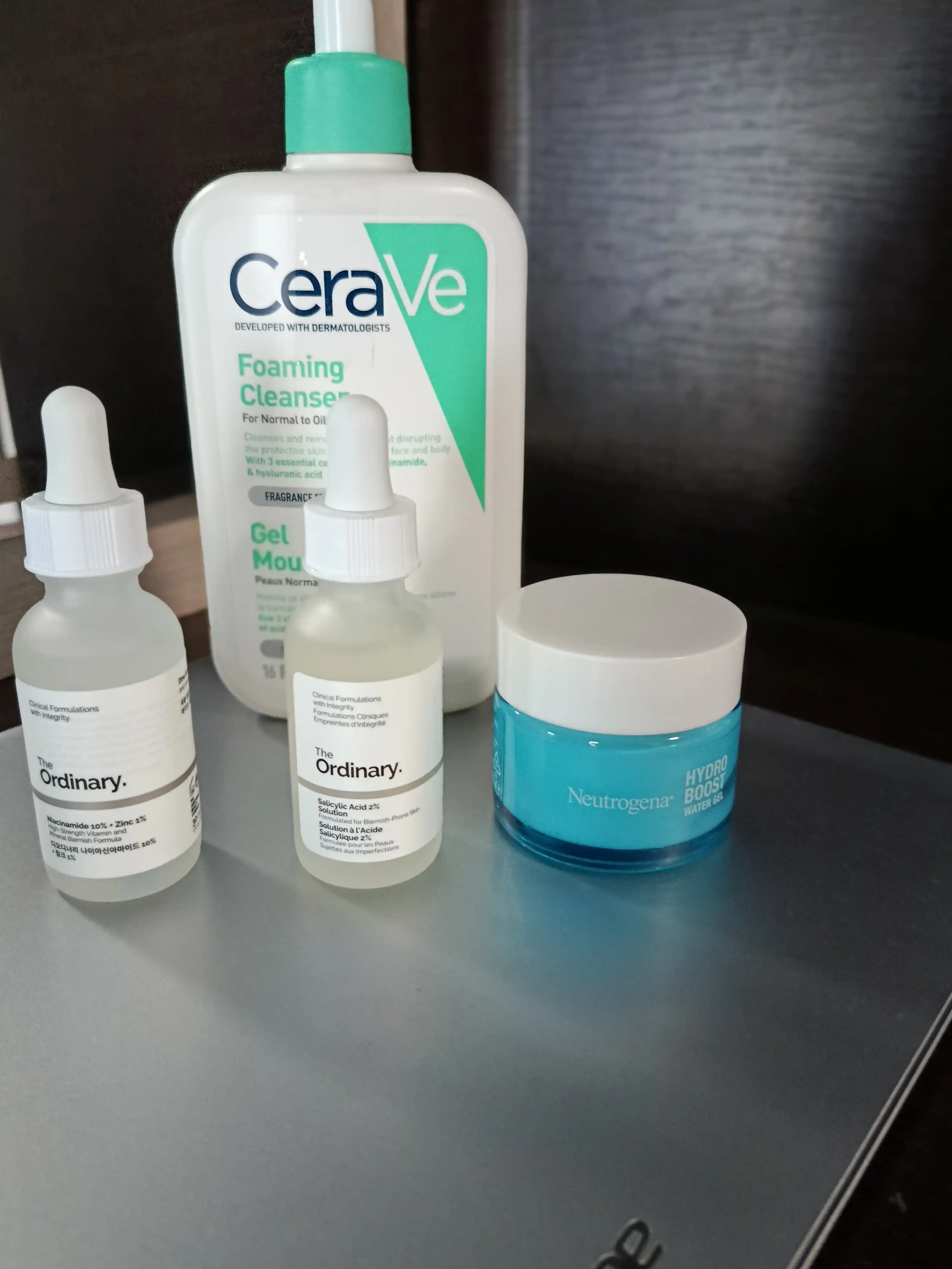 CeraVe Yuz va badanning normal va yog‘li terisi uchun tozalovchi gel, 473 ml