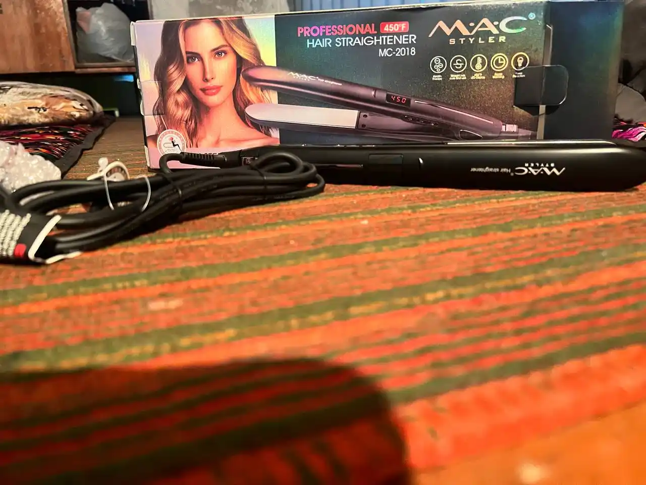 Professional soch tekislovchi dazmol MAC Styler MC-2018, LED displeyli