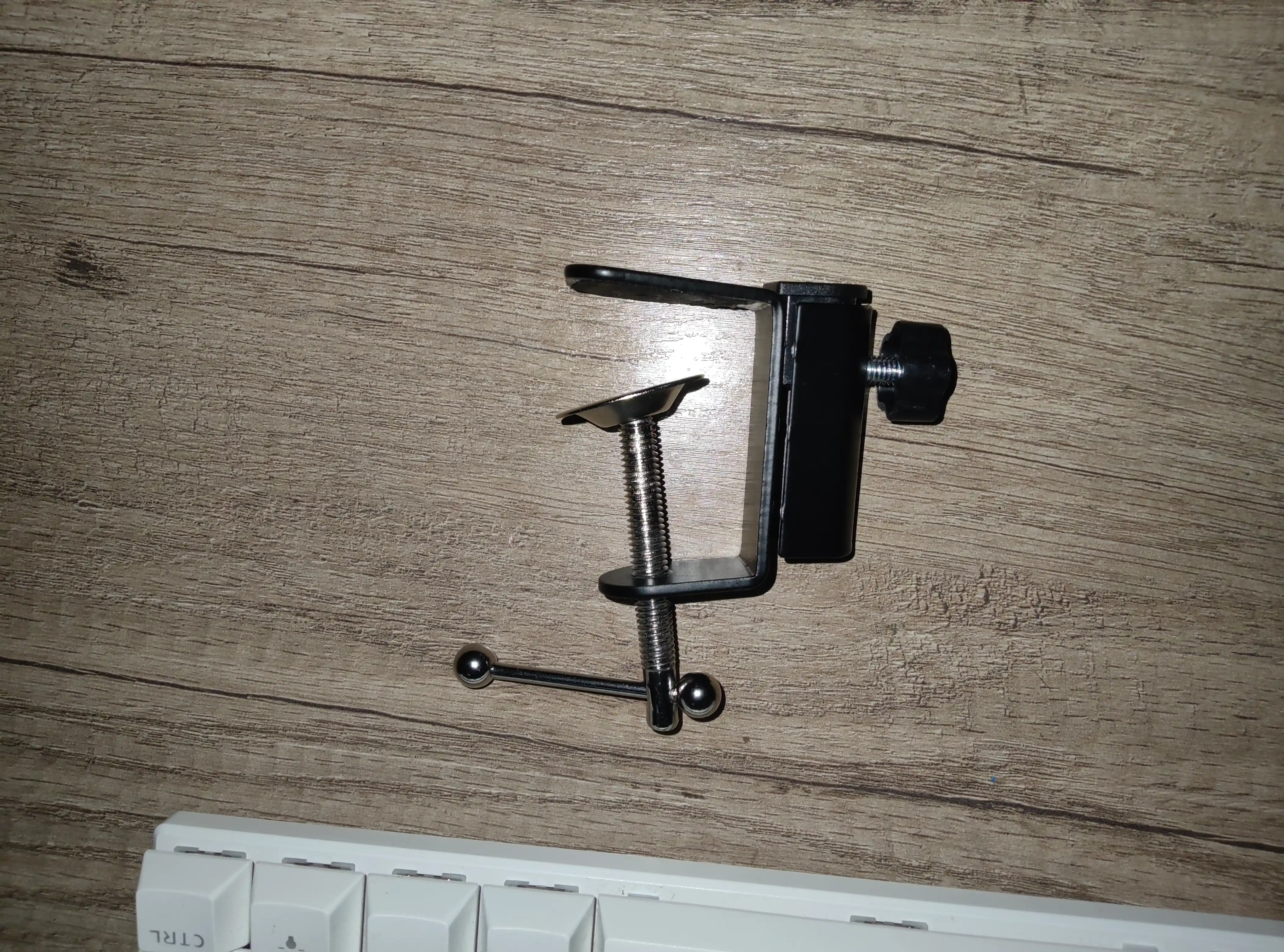 Telefon va planshet ushlagich
