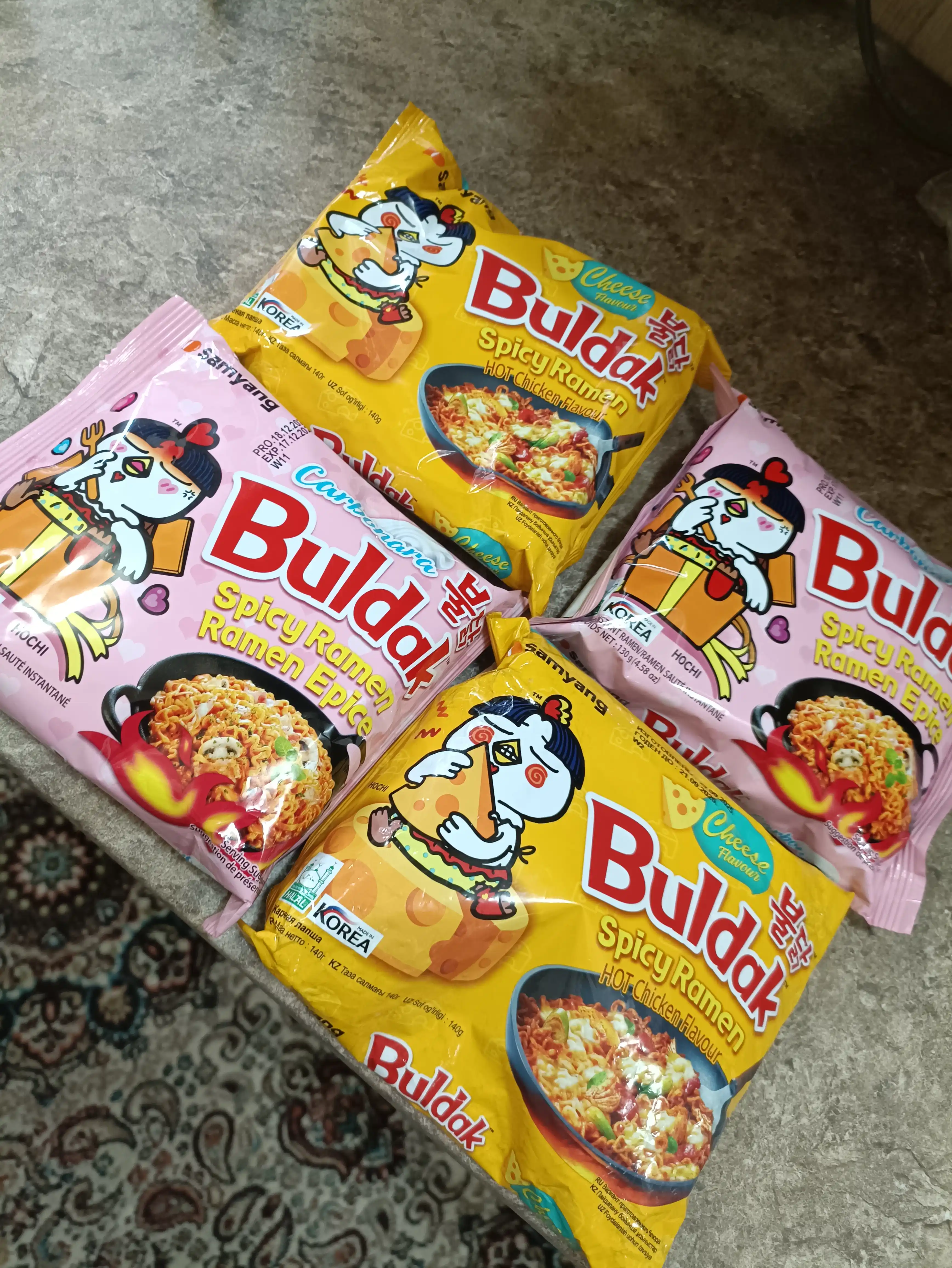 Лапша быстрого приготовления BULDAK CARBONARA HOT CHICKEN RAMEN, 140 г
