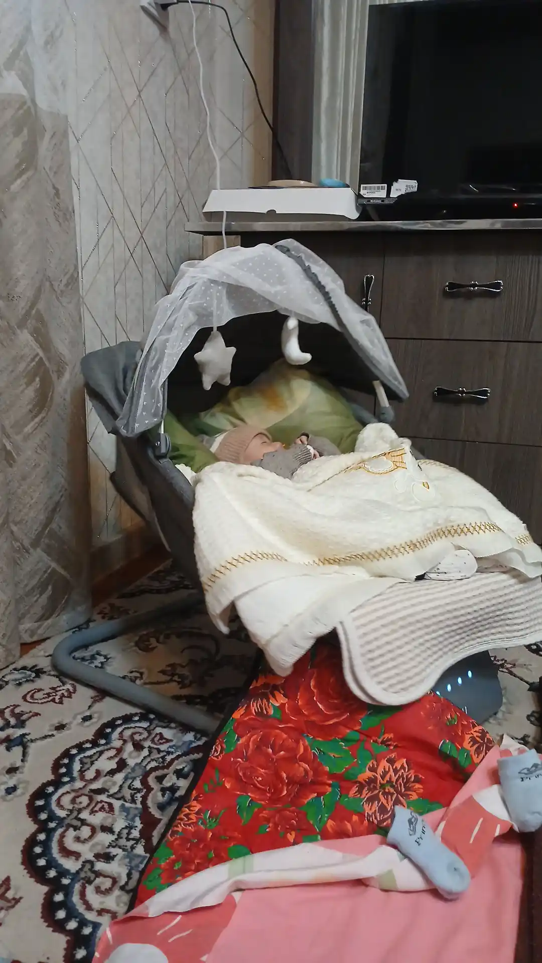 Детский шезлонг, люлька, качели, кресло качалка, кроватка для новорожденных, колыбель