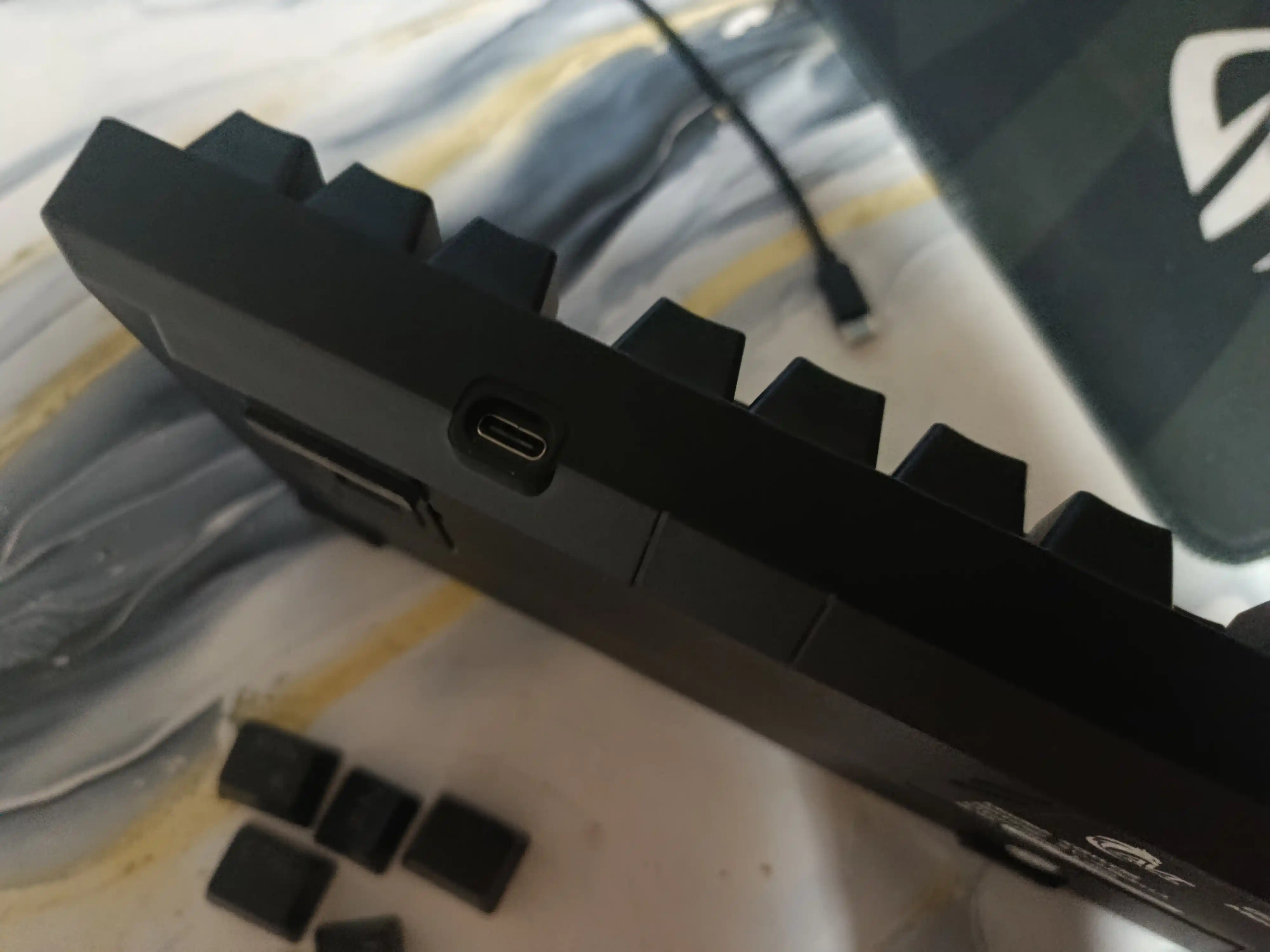 Simli AVT Gaming KGW06 Black o‘yin klaviaturasi