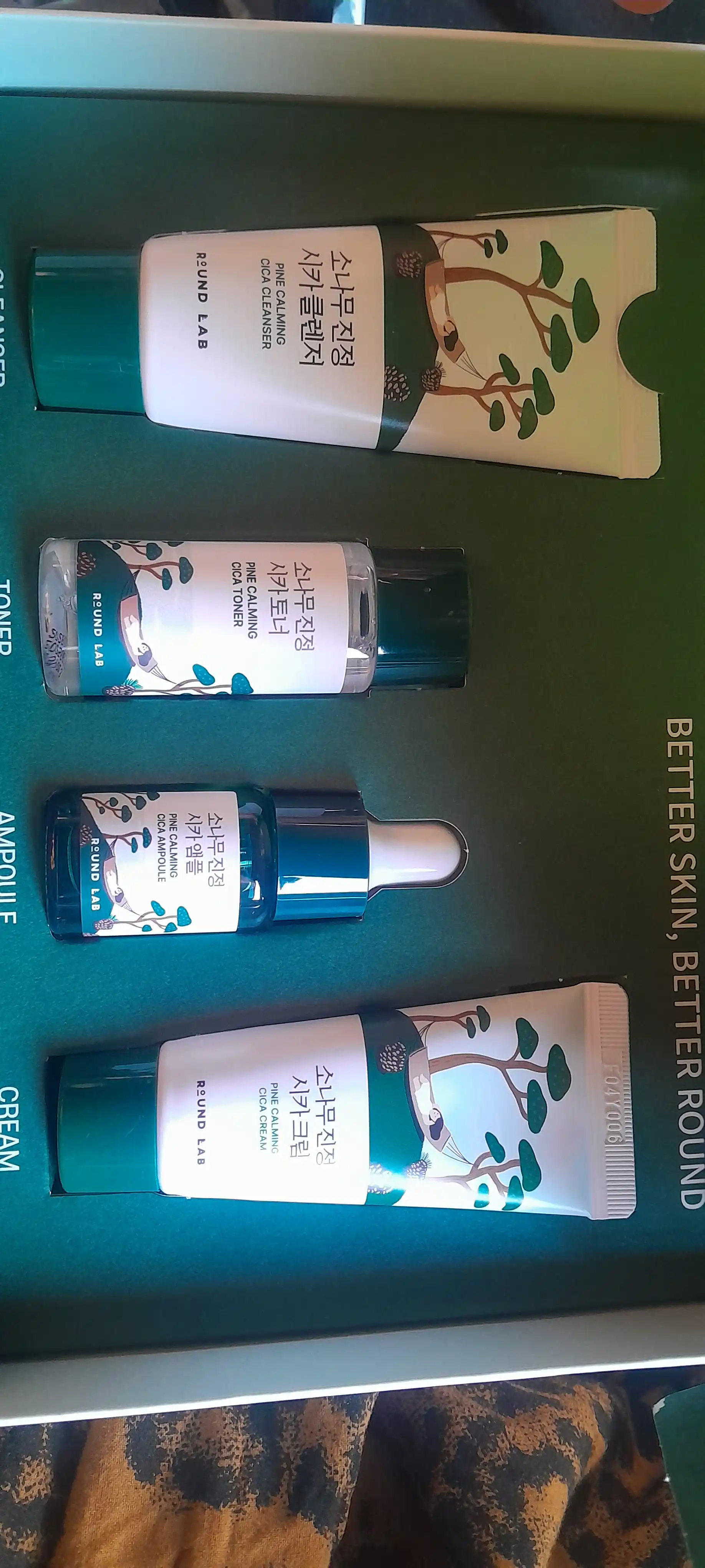 ROUND LAB yuz miniatyuralari sayohat to'plami, Pine Calming Cica Trial Kit, 4 dona