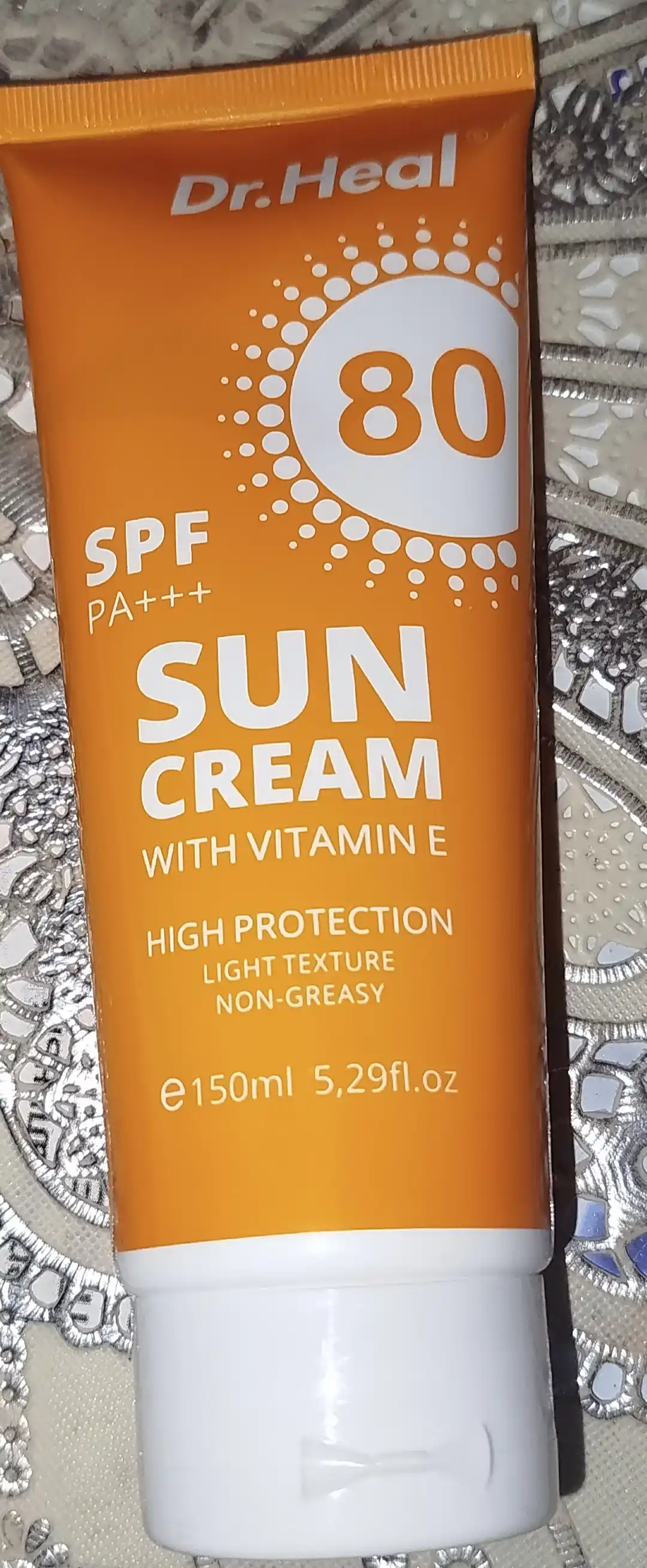 Quyoshdan himoya qiluvchi krem, SPF80 PA+++, 150 ml
