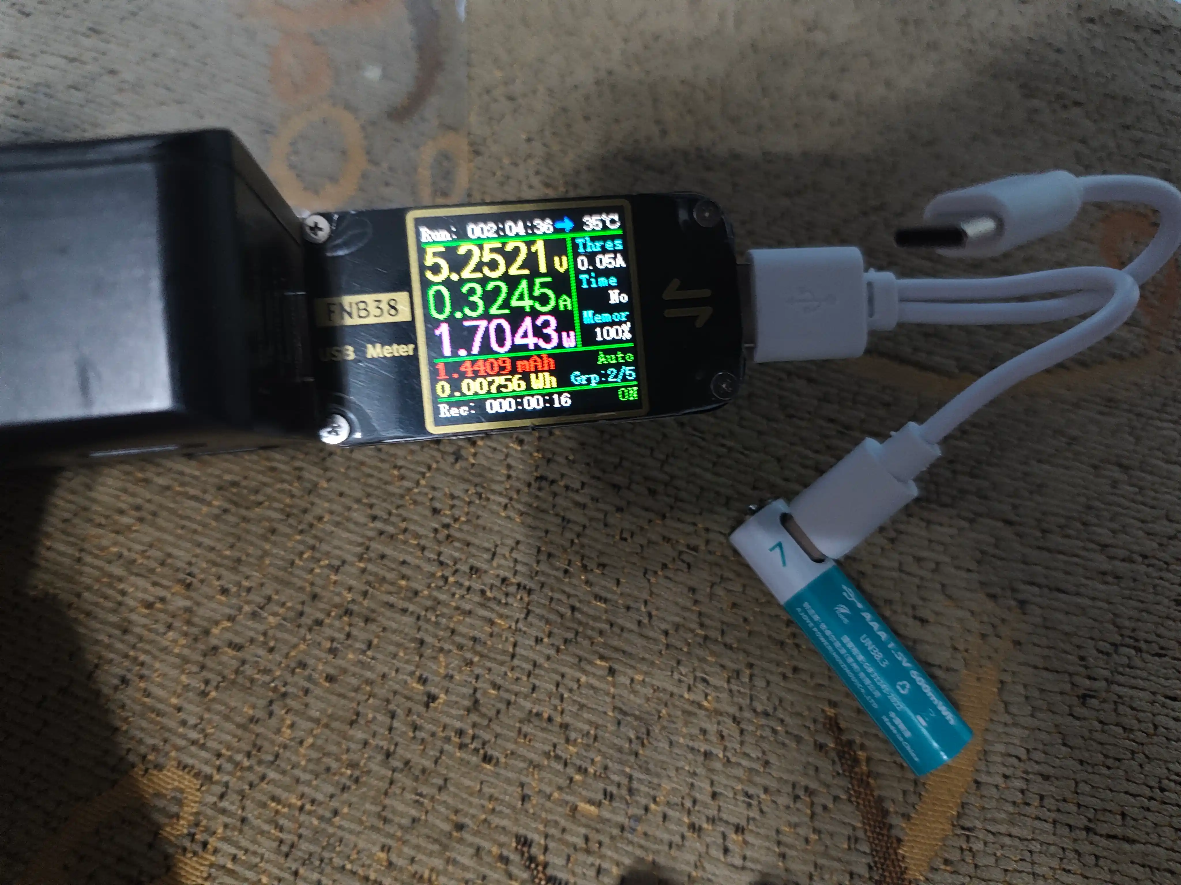 3,7V va Li-Ion va 1,5V akkumulyator batareyalari