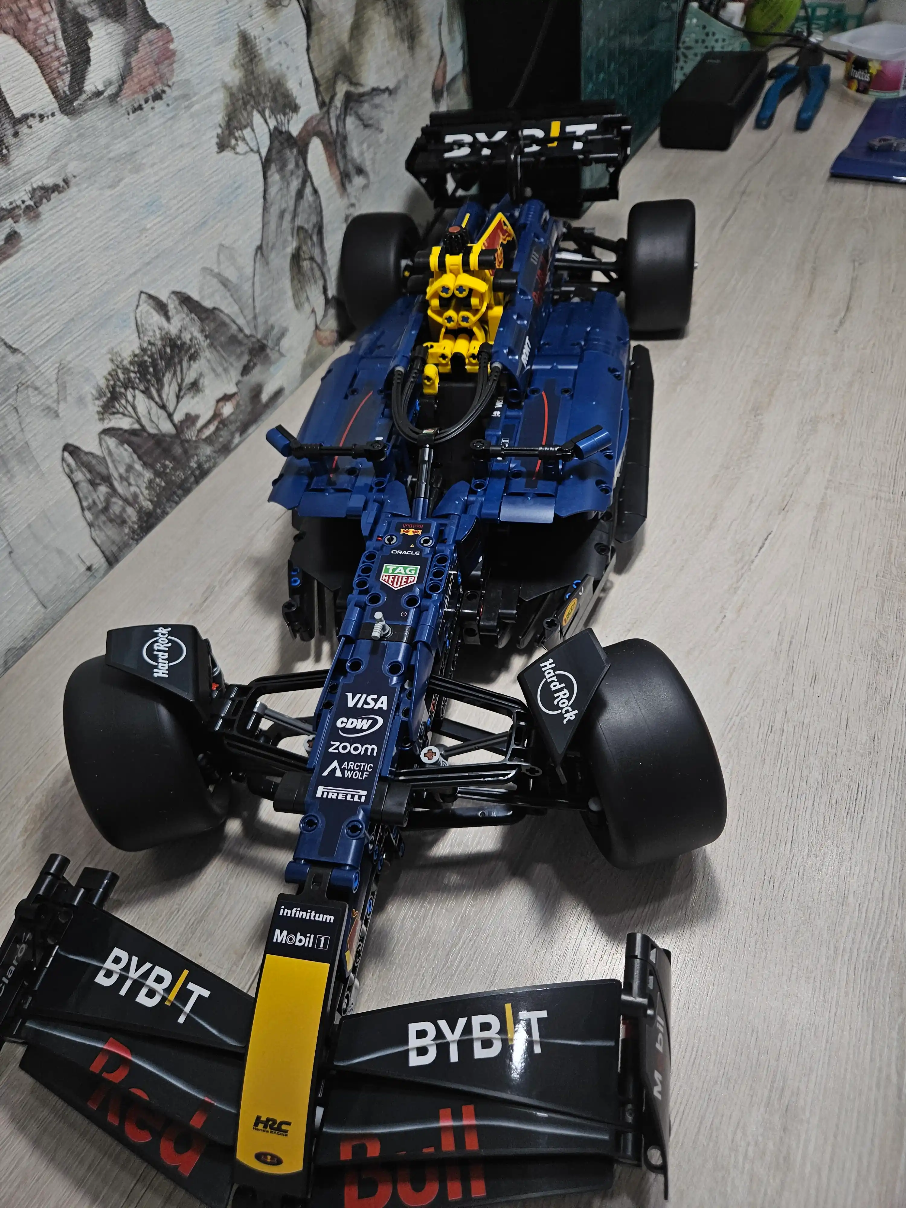 Formula 1 poyga mashinasi konstruktori, katta model 1:8 Technic, LEGO bilan mos keladi
