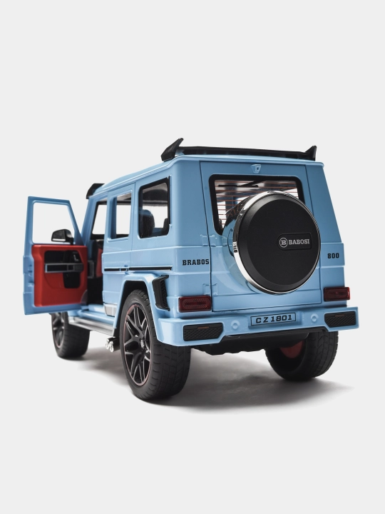 Металлический игрушечный автомобиль Mercedes Benz BRABUS G800 1:18 со звуком светом и дымом