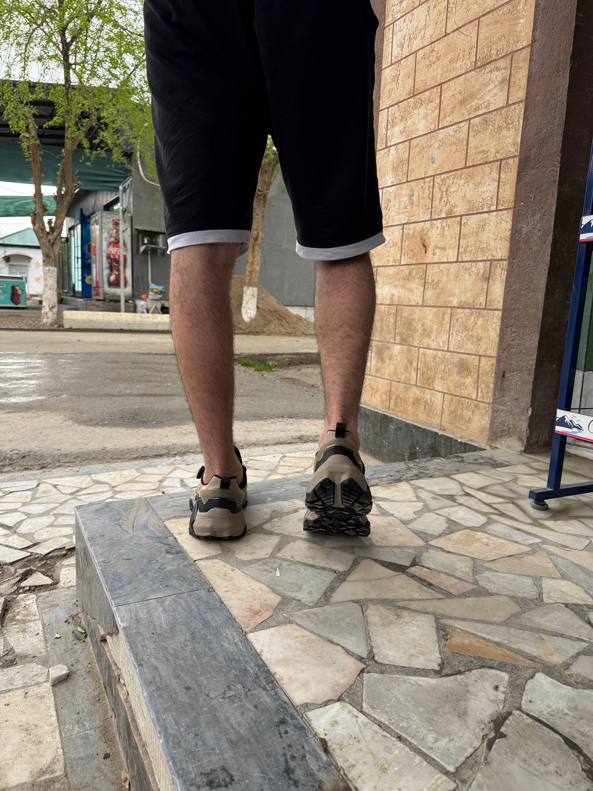 Krossovkalar erkaklar va ayollar uchun yengil, nafas oladigan, bahor-yoz-kuz, 39–44