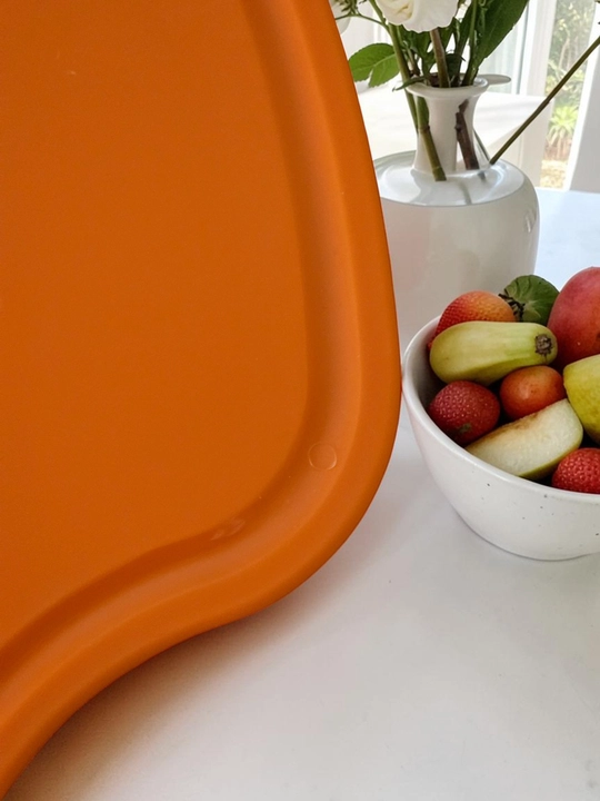 Plastmassa kesish taxtasi, oshxona olmasi, mahsulotlarni kesish uchun mo‘ljallangan