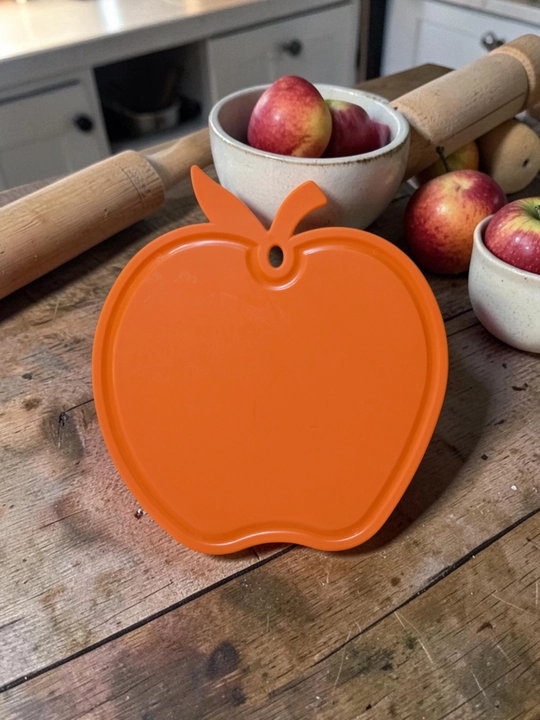 Plastmassa kesish taxtasi, oshxona olmasi, mahsulotlarni kesish uchun mo‘ljallangan