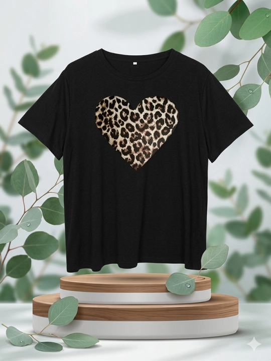 Ayollar uchun yozgi paxta futbolka "Leopard Love" - 