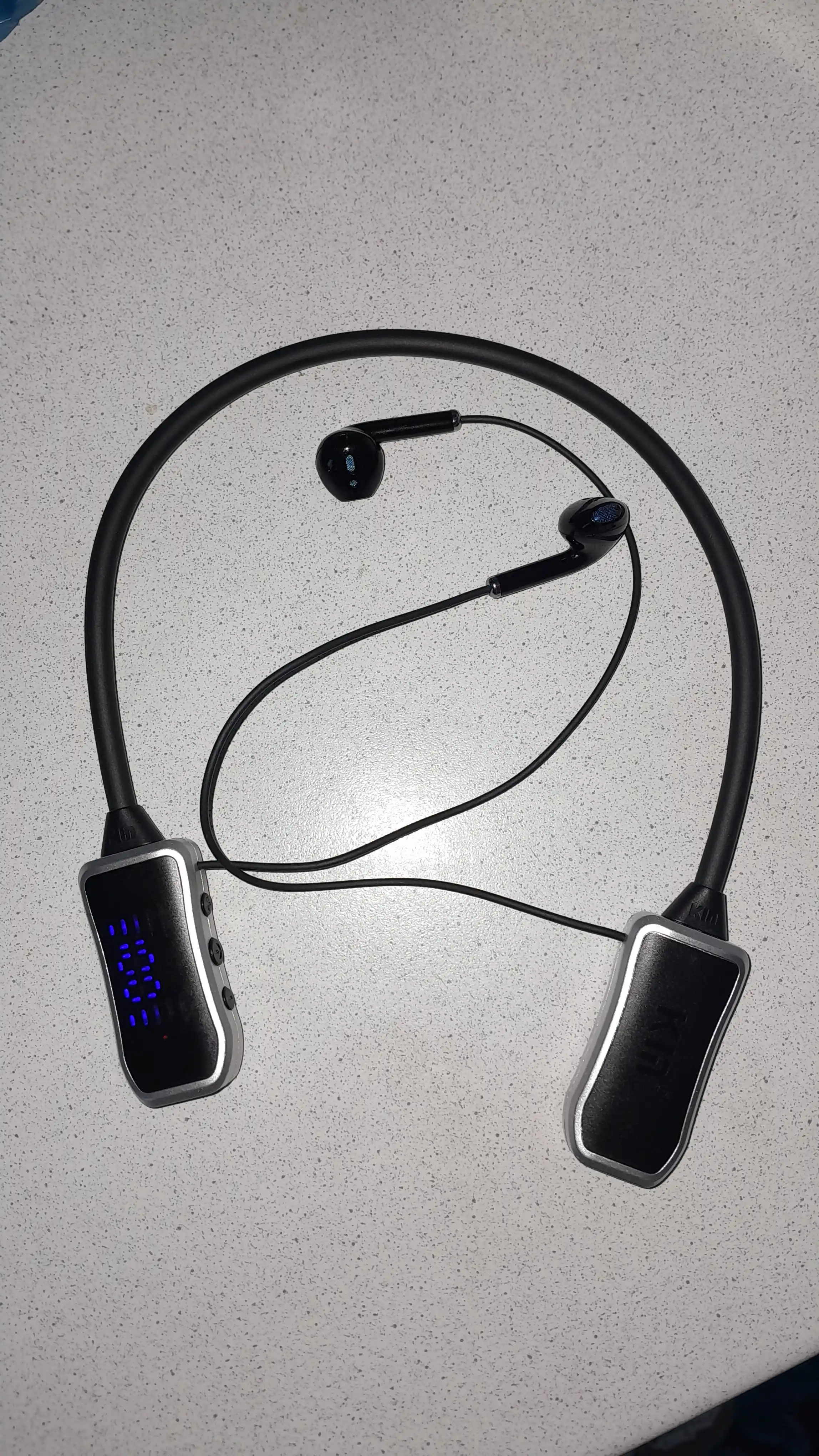Simsiz quloqchin KIN KL50/118 Bluetooth 5.4, LED displey, 400 mAh batareya, TF-karta