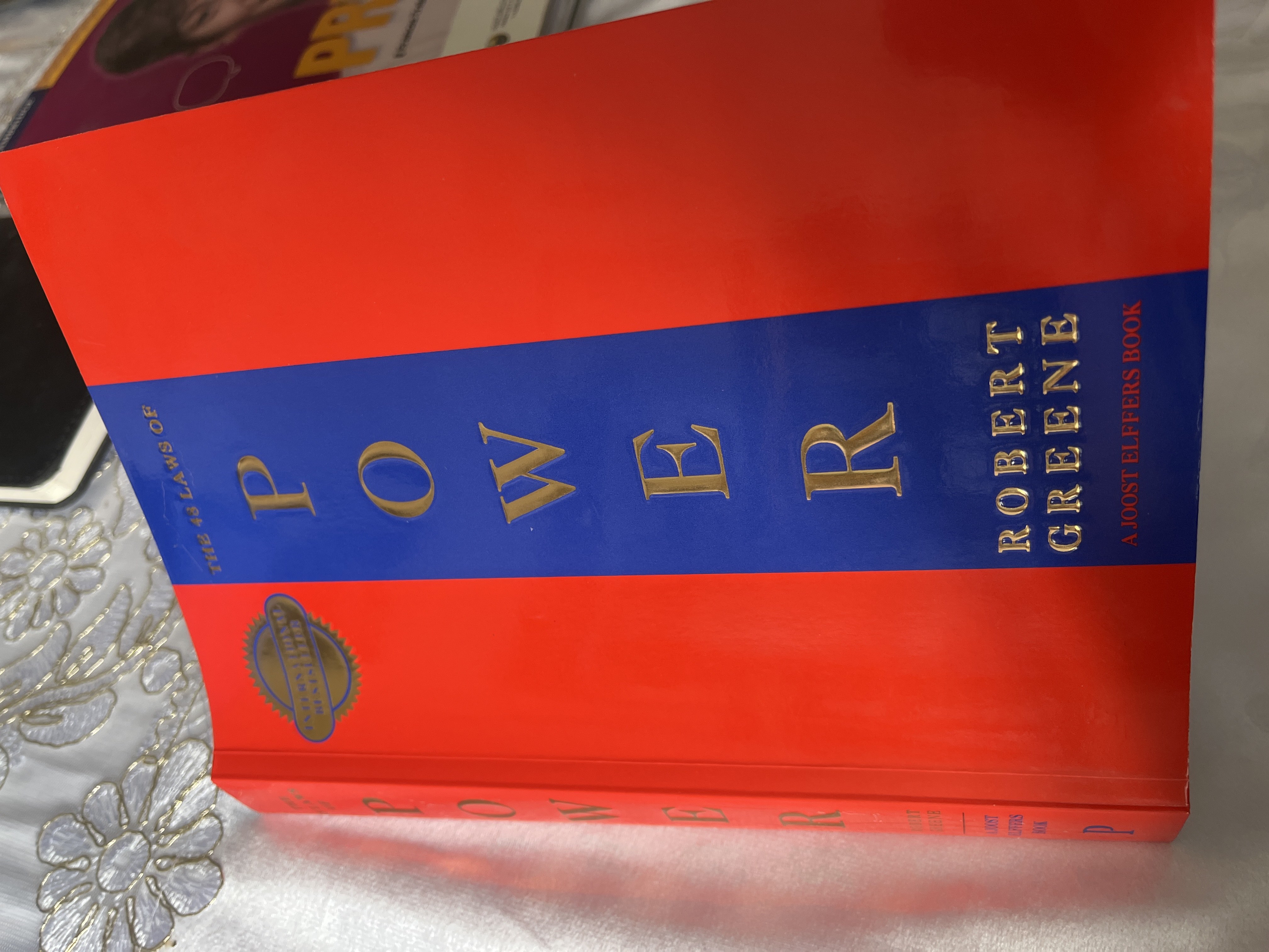 The 48 Laws Of Power, Robert Greene