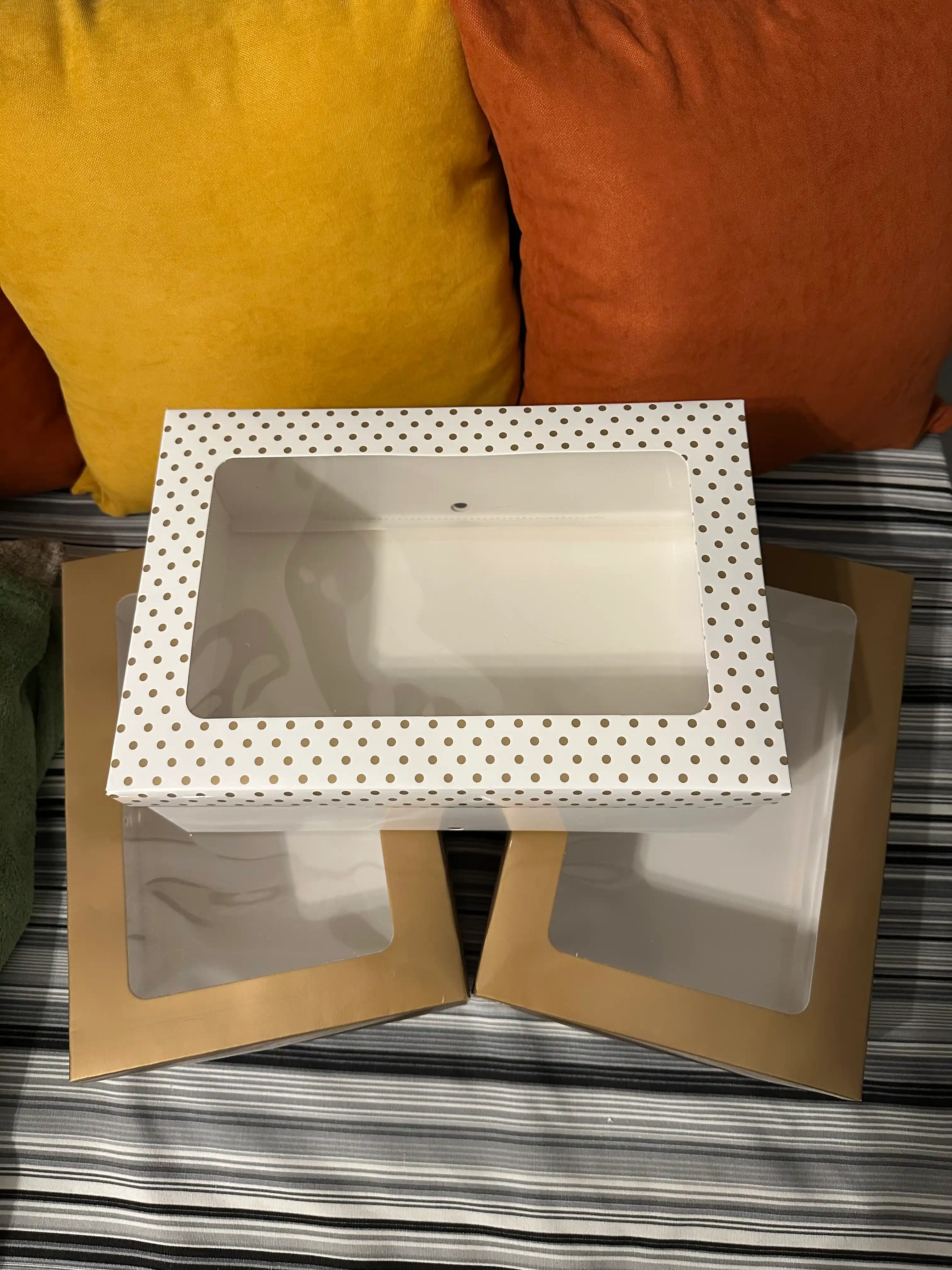 Bayramona sovg'a qutisi, Sovg`a karopka, sovg`a paket, kraft paket, padarka paket