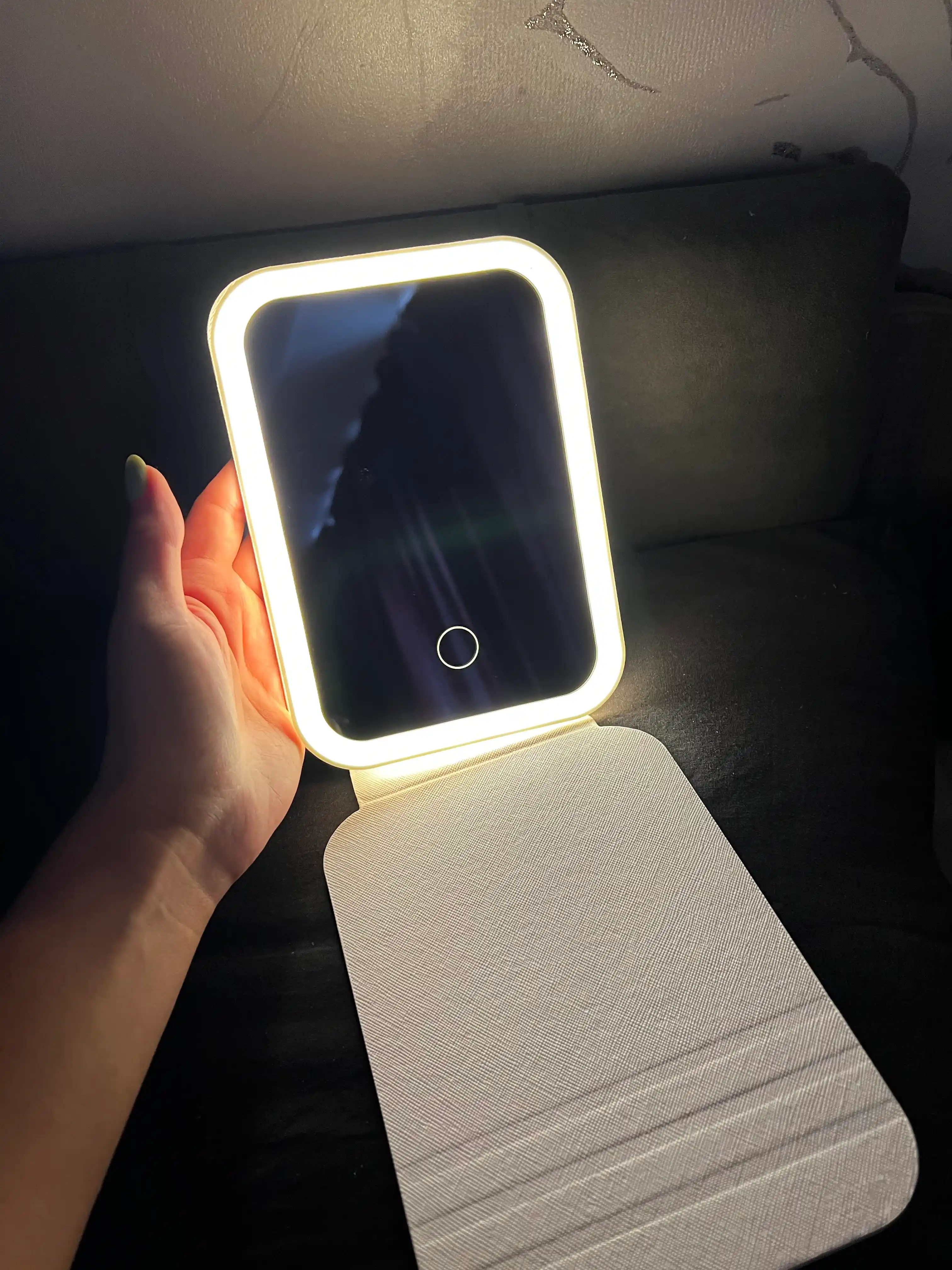 LED yoritgichli pardoz oynasi, sensorli kosmetik oyna, himoya g‘ilofi bilan
