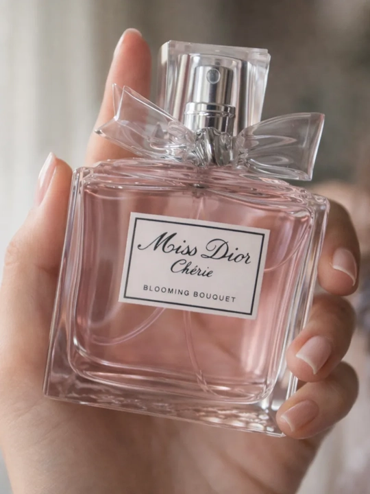 Туалетная вода для женщин Miss Dior Cherie Blooming Bouquet, 100 мл