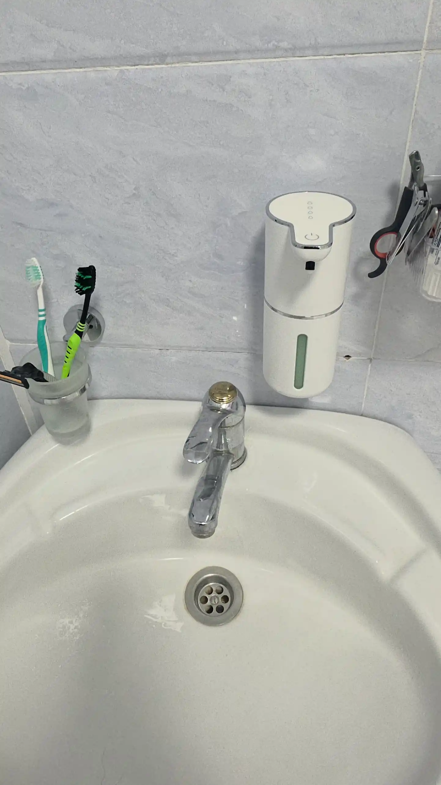 Sensorli sovun va pufak dozatori USB zaryadli kontaktsiz avtomatik model