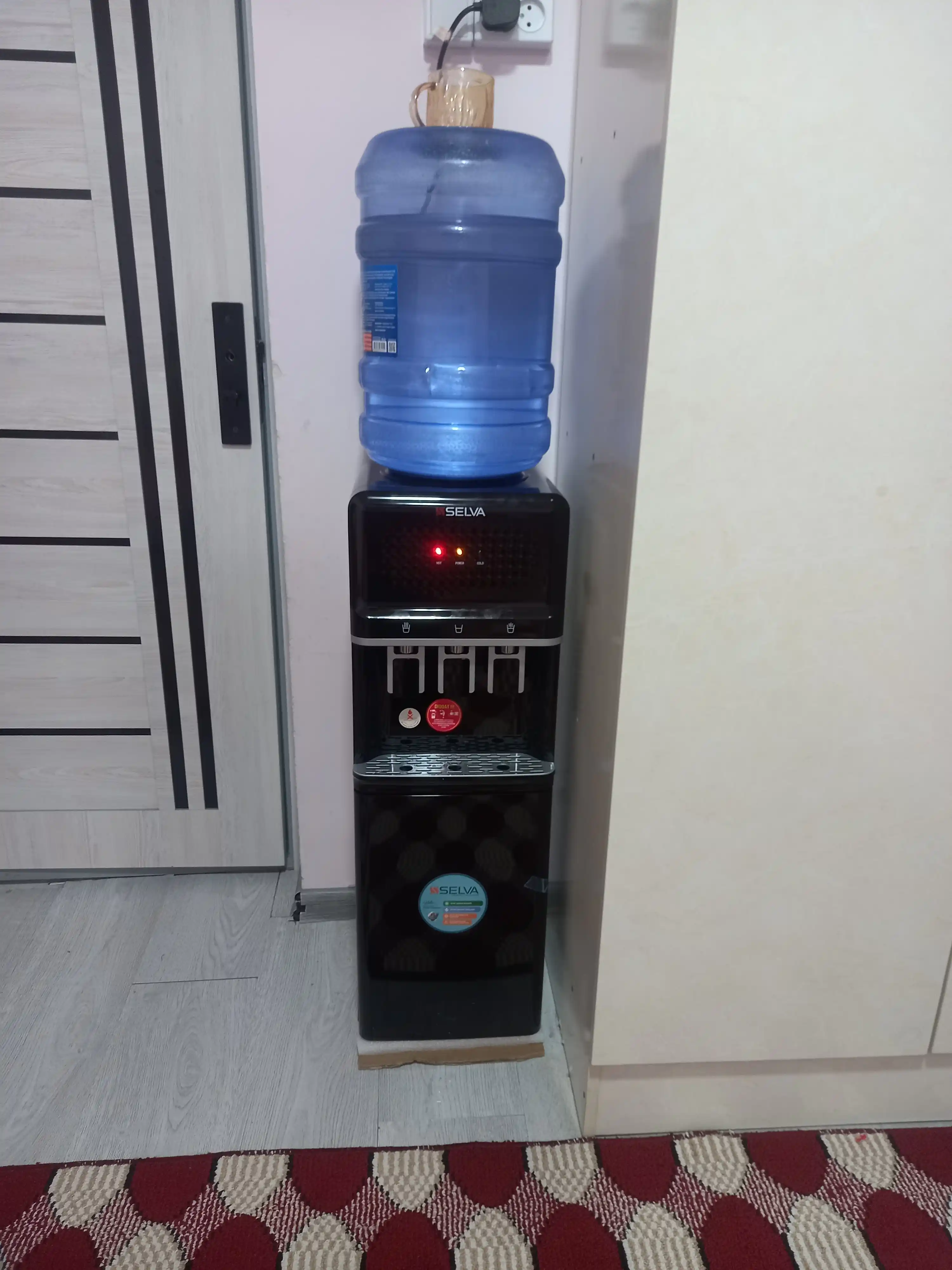 Кулер для воды. Sel M 905 Охлаждение Фреоном