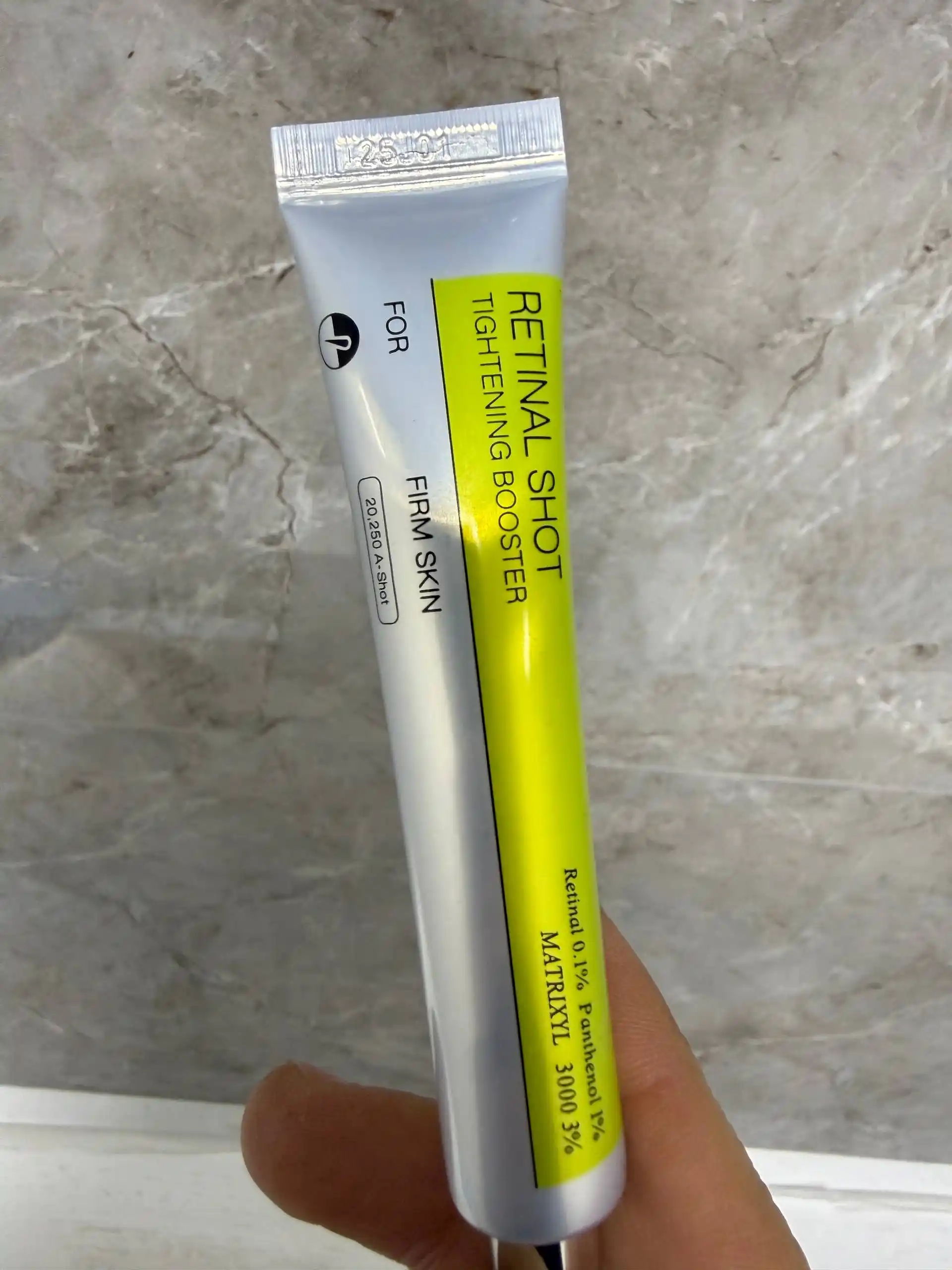 Yuz uchun retinal, peptidlar va pantenolli krem-buster, 15 ml