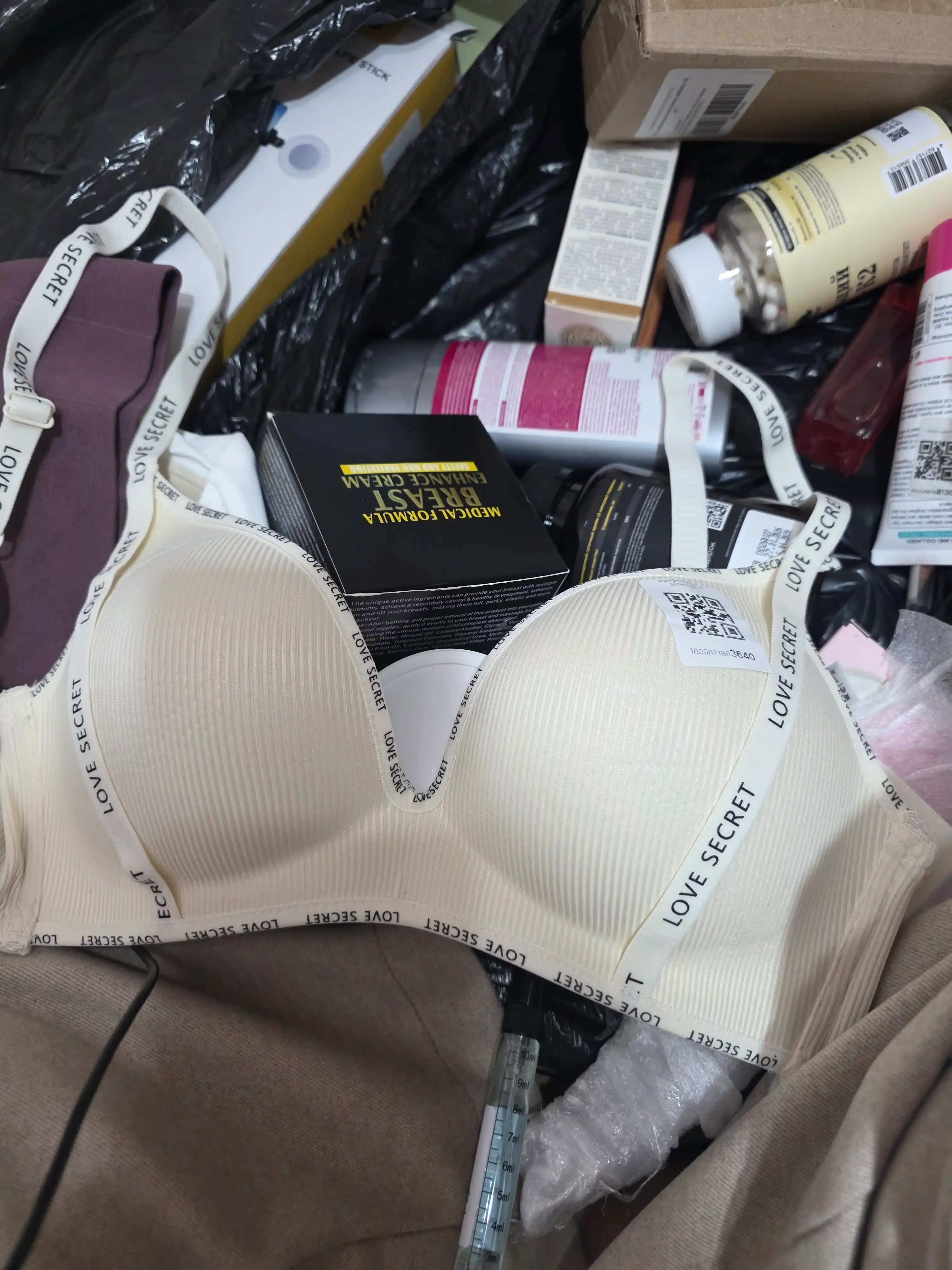 Ayollar sport topi Kioko, chashkali top, ayollar sport kiyimi